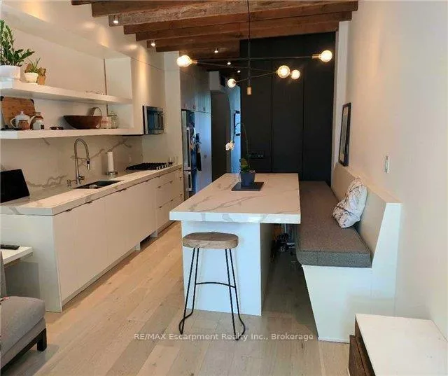 Photo 7 of 2557 Dundas Street W, Toronto, Junction Area — HOMEH