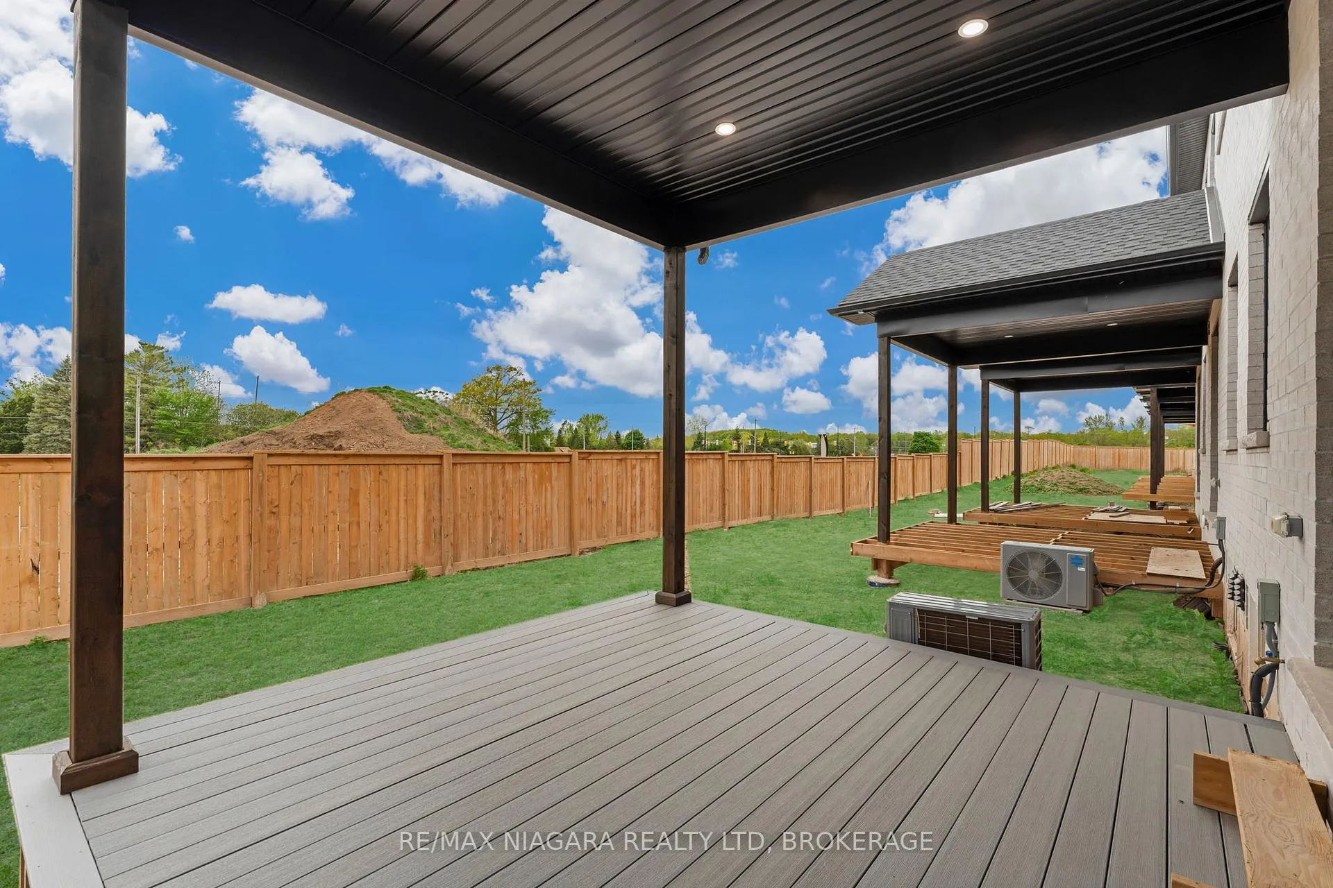 Photo 31 of 6204 Curlin Crescent, Niagara Falls, Forestview — HOMEH