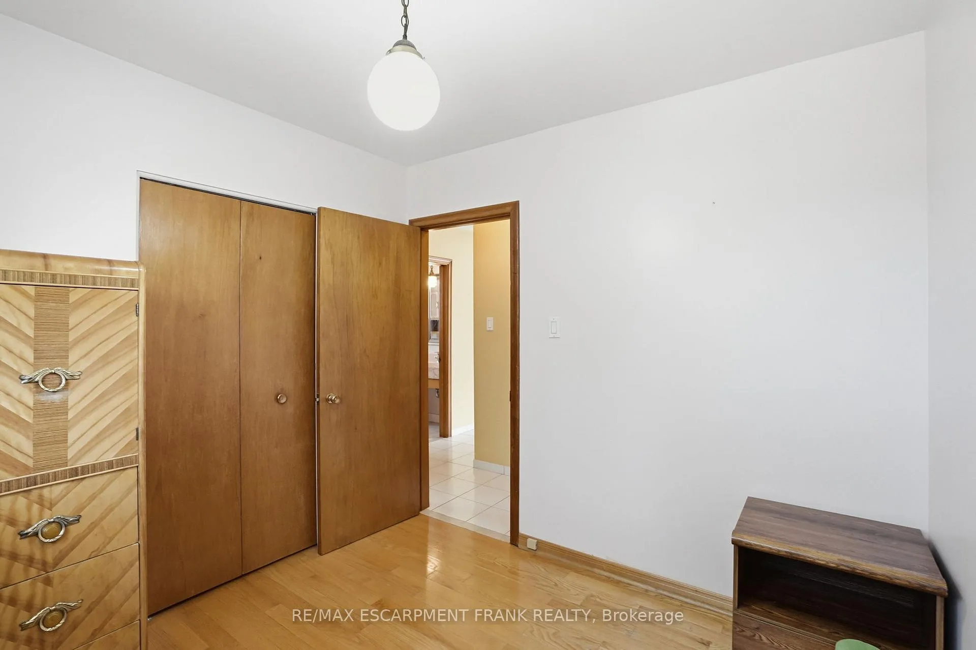 Photo 24 of 2 Deerborn Drive, Hamilton, Thorner — HOMEH