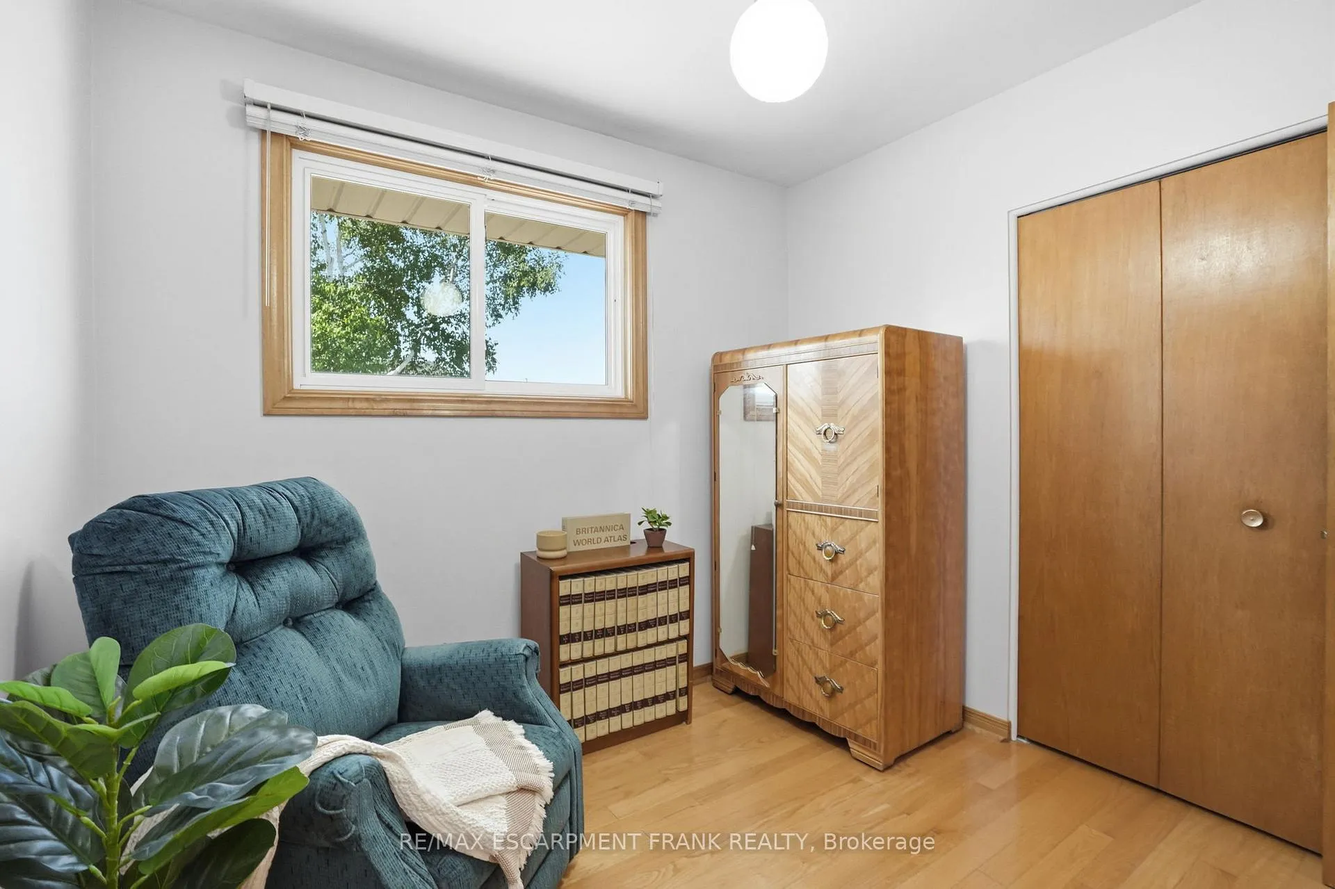 Photo 25 of 2 Deerborn Drive, Hamilton, Thorner — HOMEH