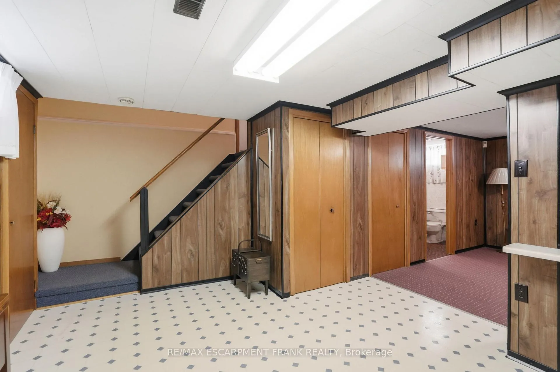 Photo 31 of 2 Deerborn Drive, Hamilton, Thorner — HOMEH
