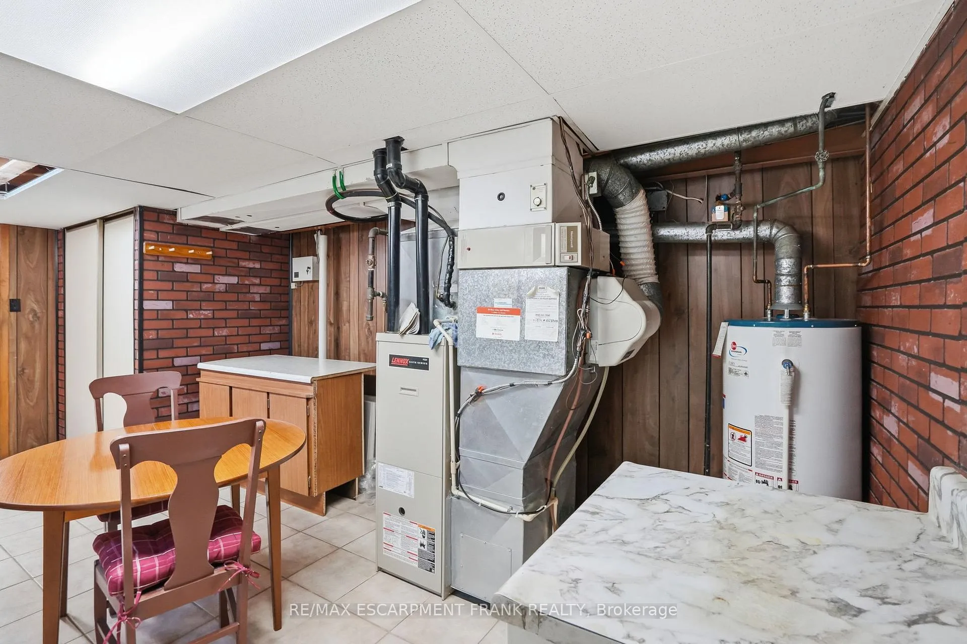 Photo 41 of 2 Deerborn Drive, Hamilton, Thorner — HOMEH