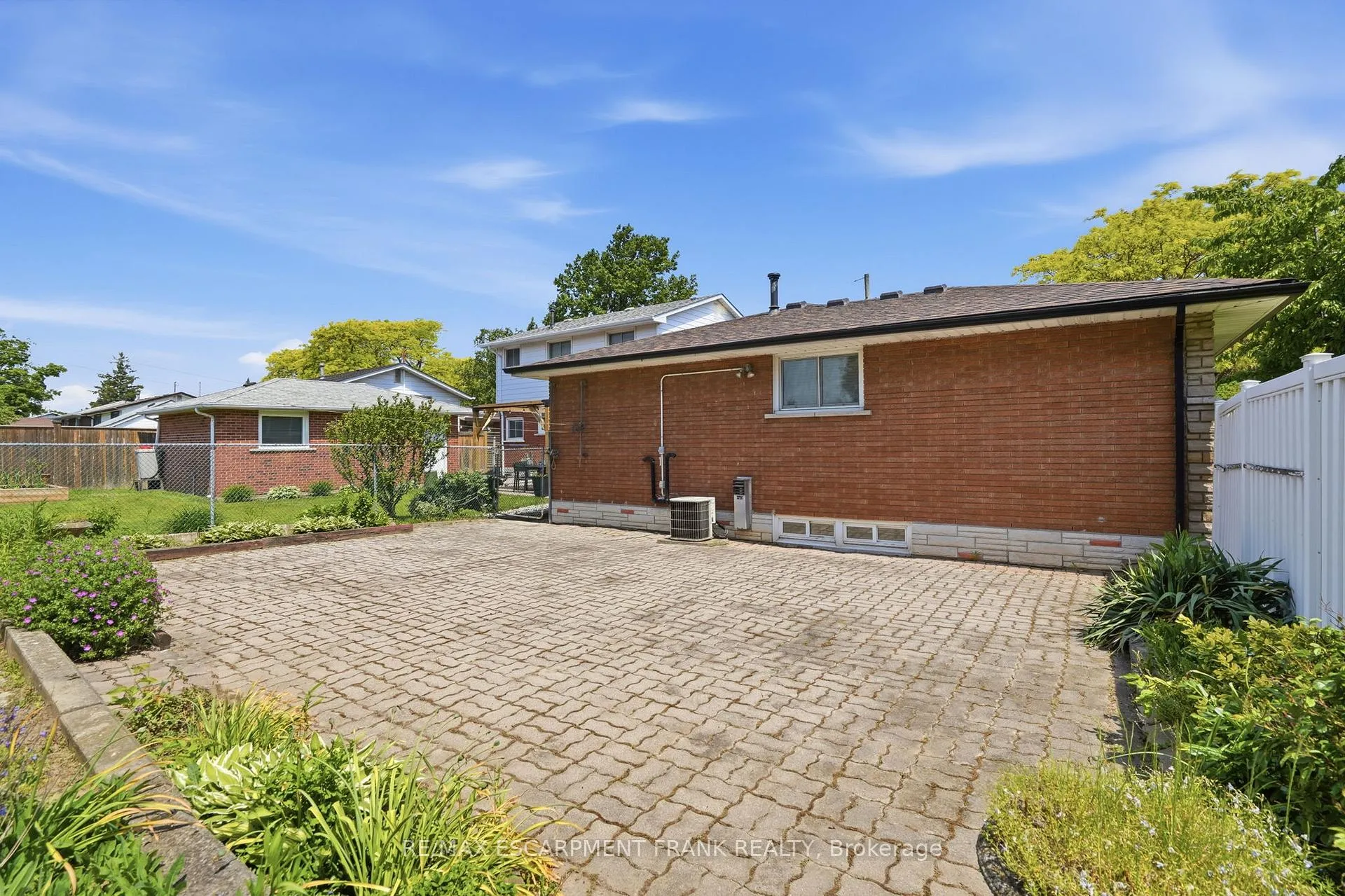 Photo 47 of 2 Deerborn Drive, Hamilton, Thorner — HOMEH