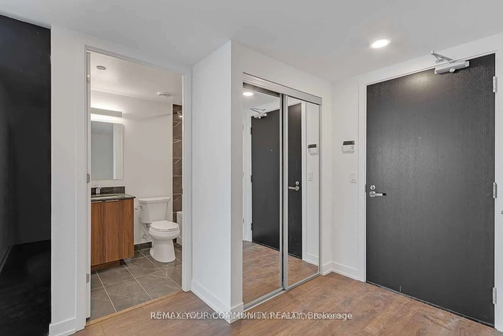Photo 5 of Unit 4802, 501 Yonge Street, Toronto, Church-Yonge Corridor — HOMEH