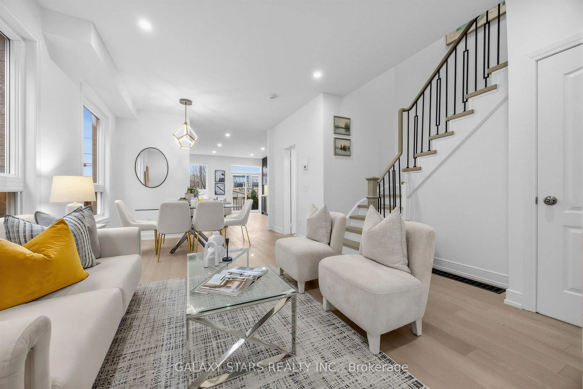 Photo 5 of 18 Red Hawk Road, Scarborough, Malvern — HOMEH
