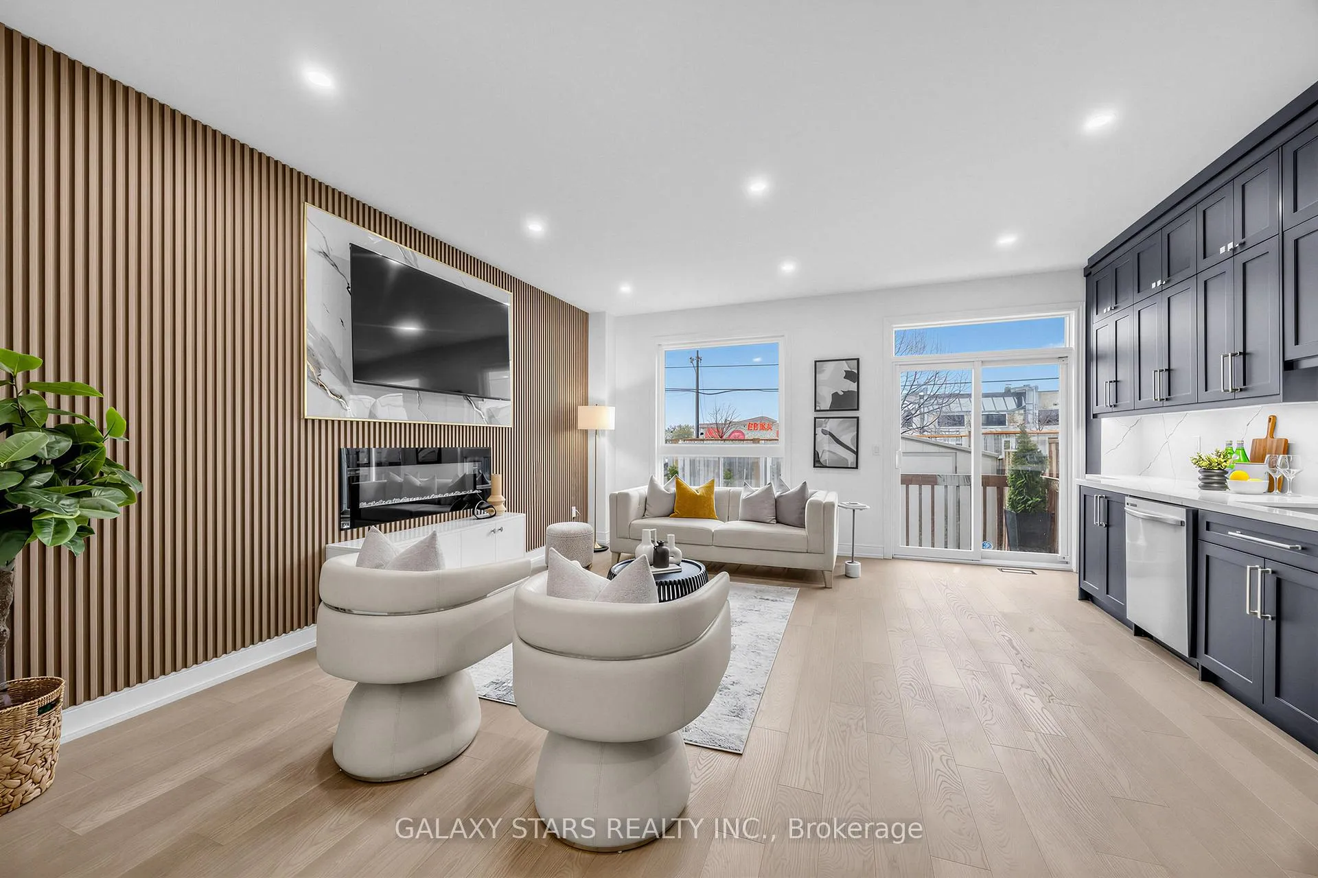 Photo 16 of 18 Red Hawk Road, Scarborough, Malvern — HOMEH