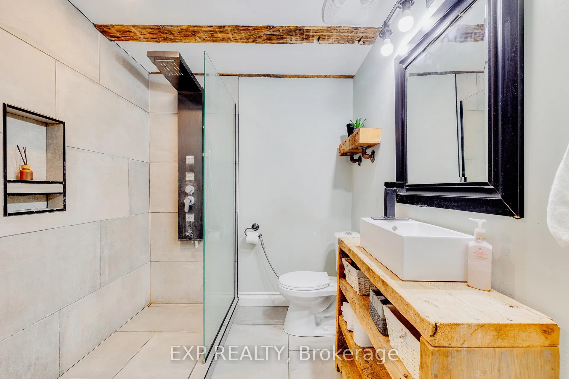 Photo 16 of 1567 Old Brock Street, Norfolk, Vittoria — HOMEH