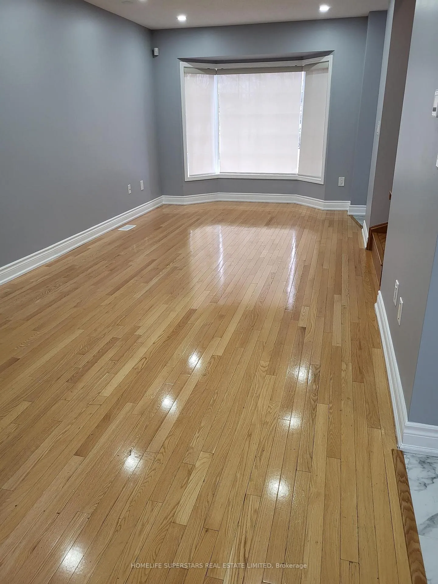 Photo 2 of 1585 Gowling Terrace, Milton, Clarke — HOMEH