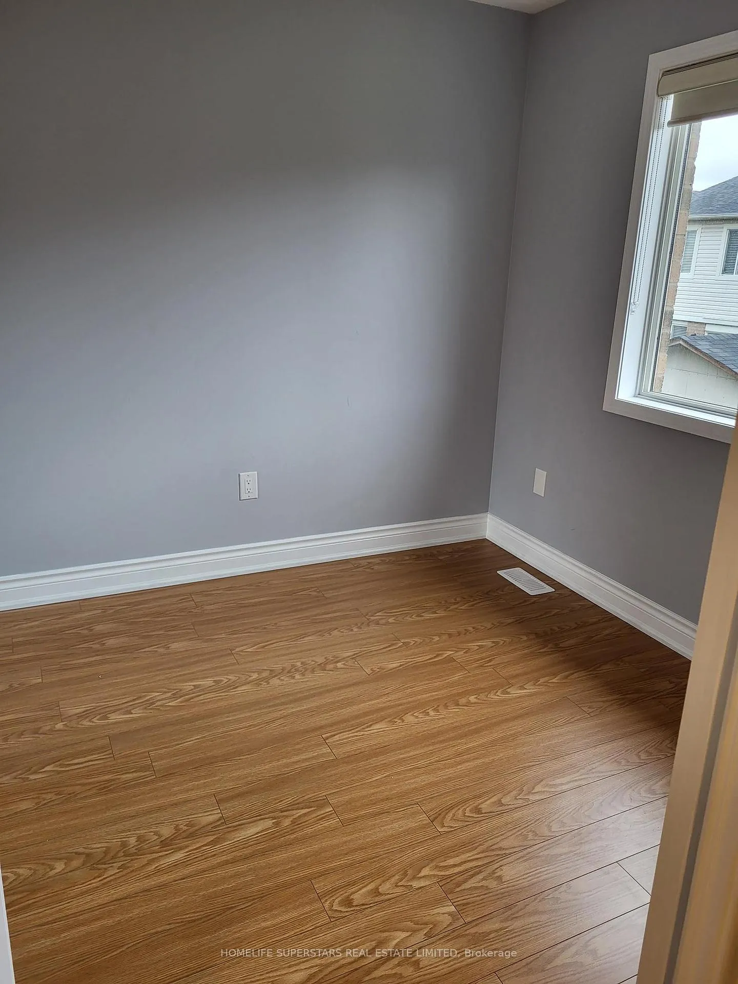 Photo 10 of 1585 Gowling Terrace, Milton, Clarke — HOMEH