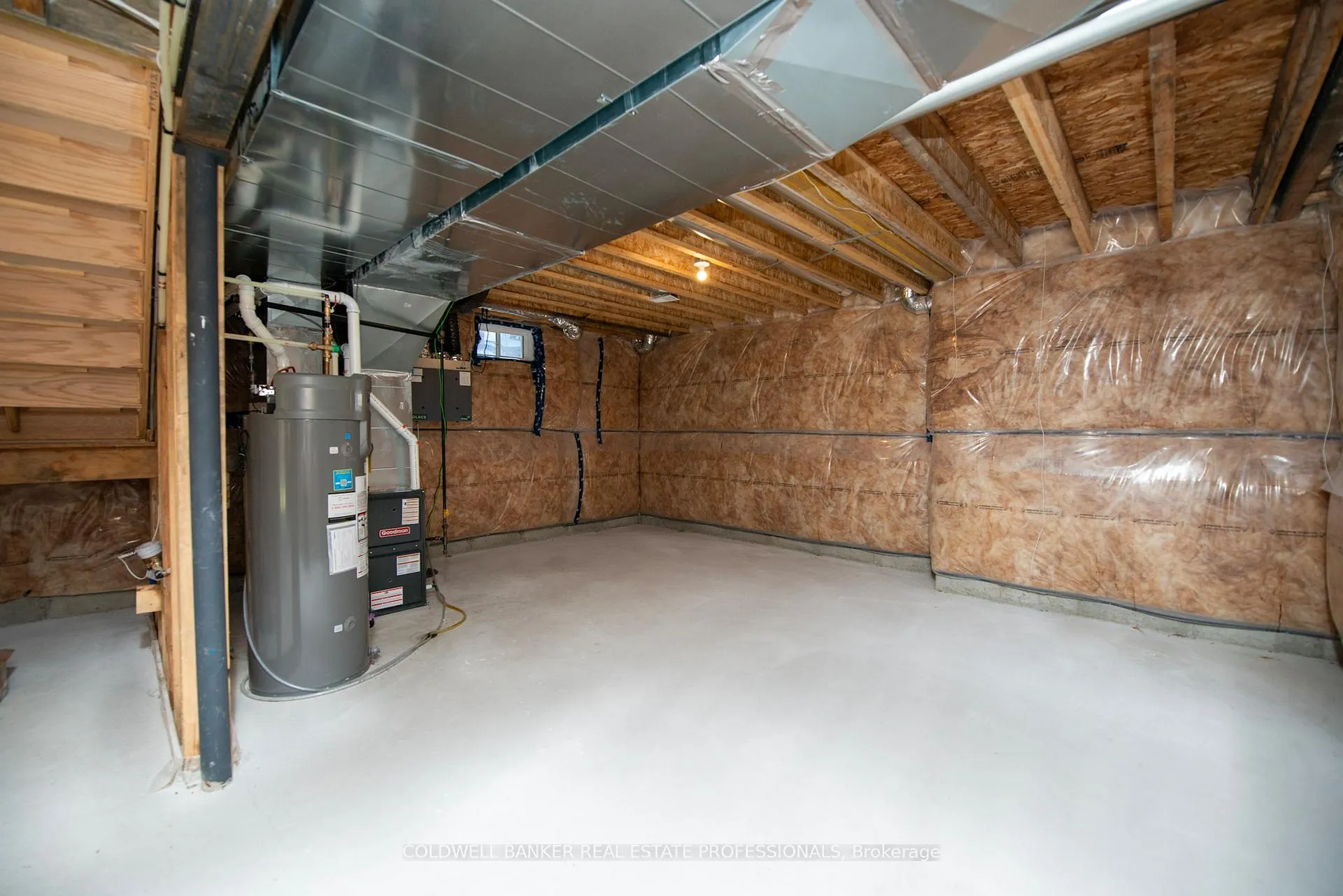 Photo 24 of 4 Hampton Lane, Springwater, Rural Springwater — HOMEH