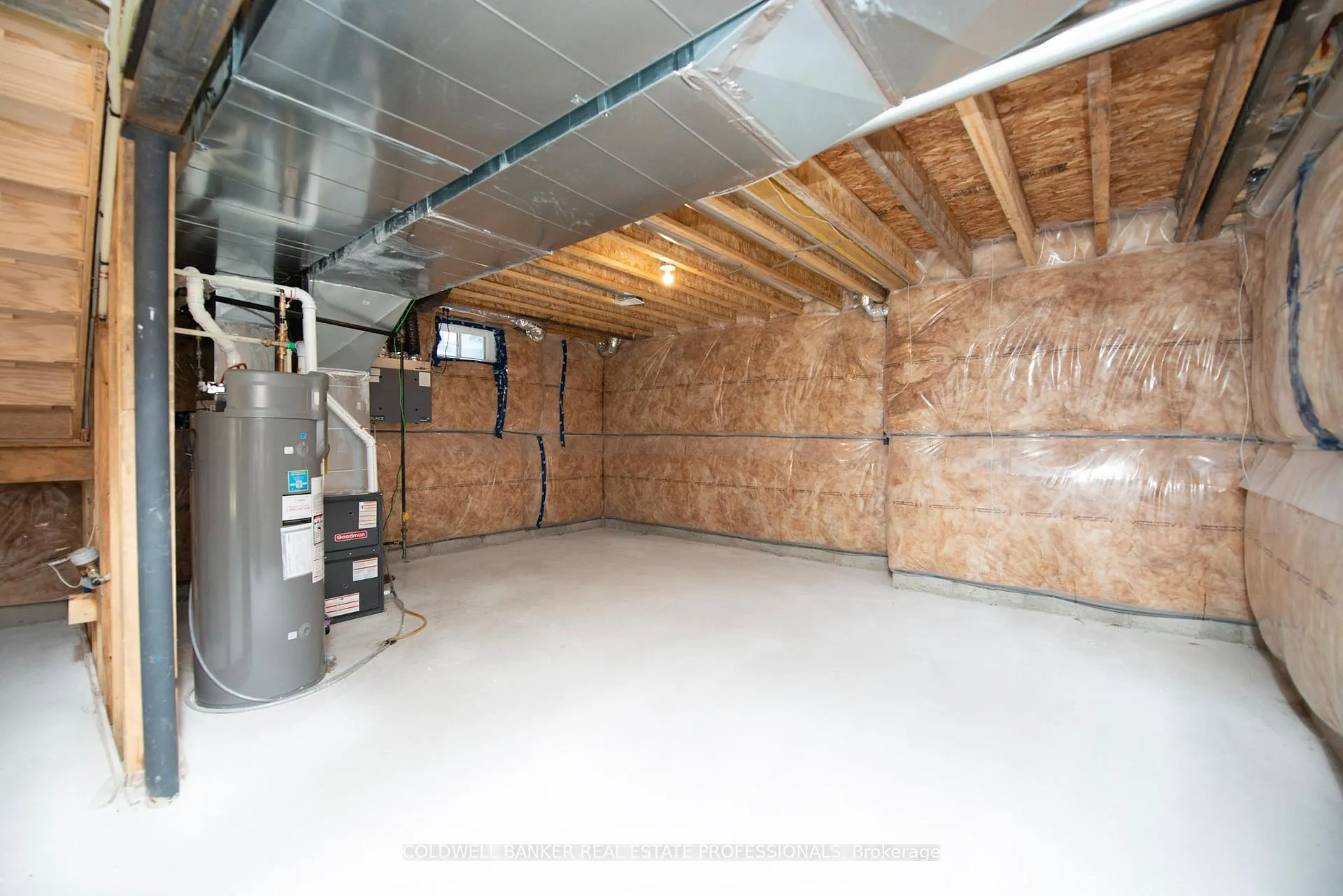 Photo 26 of 4 Hampton Lane, Springwater, Rural Springwater — HOMEH