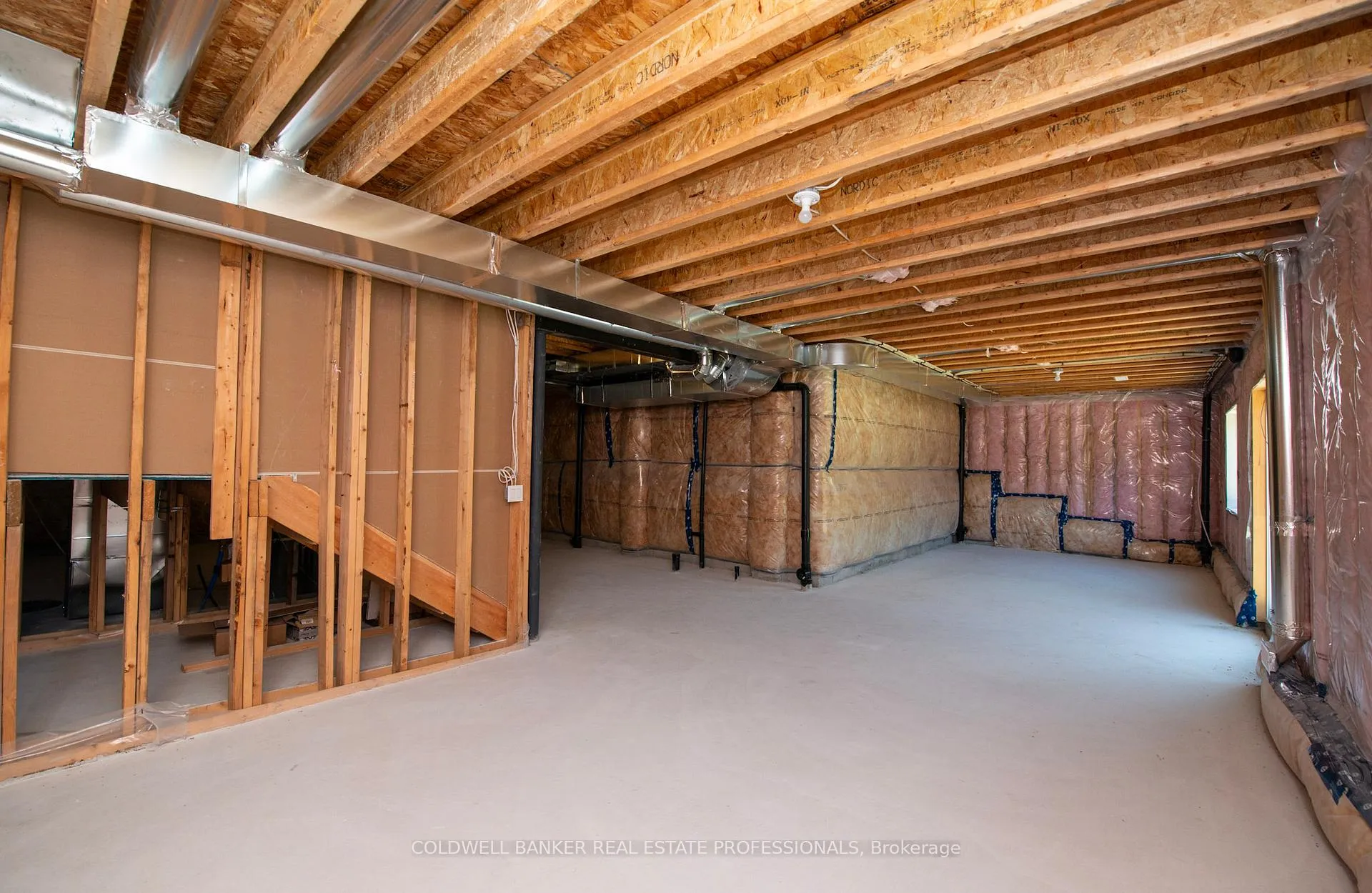 Photo 27 of 4 Hampton Lane, Springwater, Rural Springwater — HOMEH