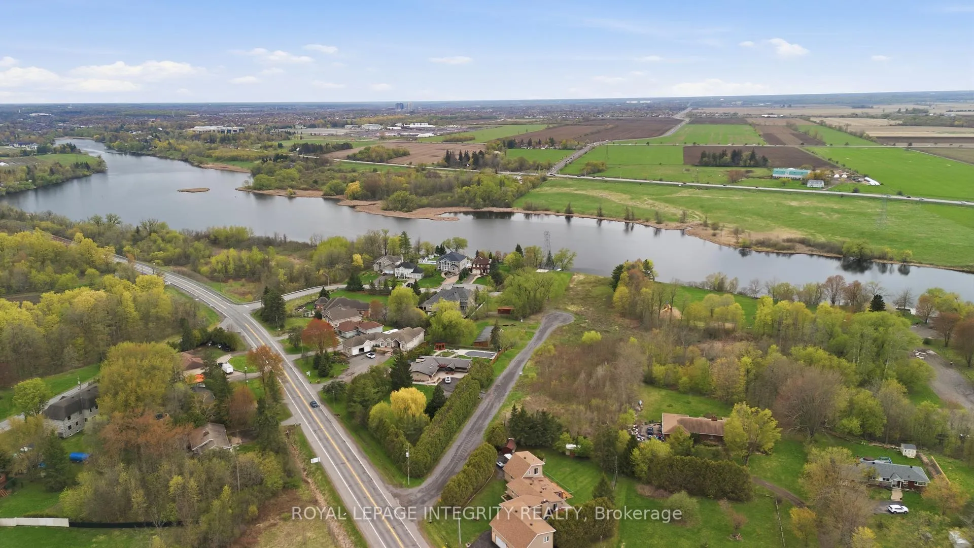 Photo 7 of 348 River Road, Ottawa, Cedardale — HOMEH