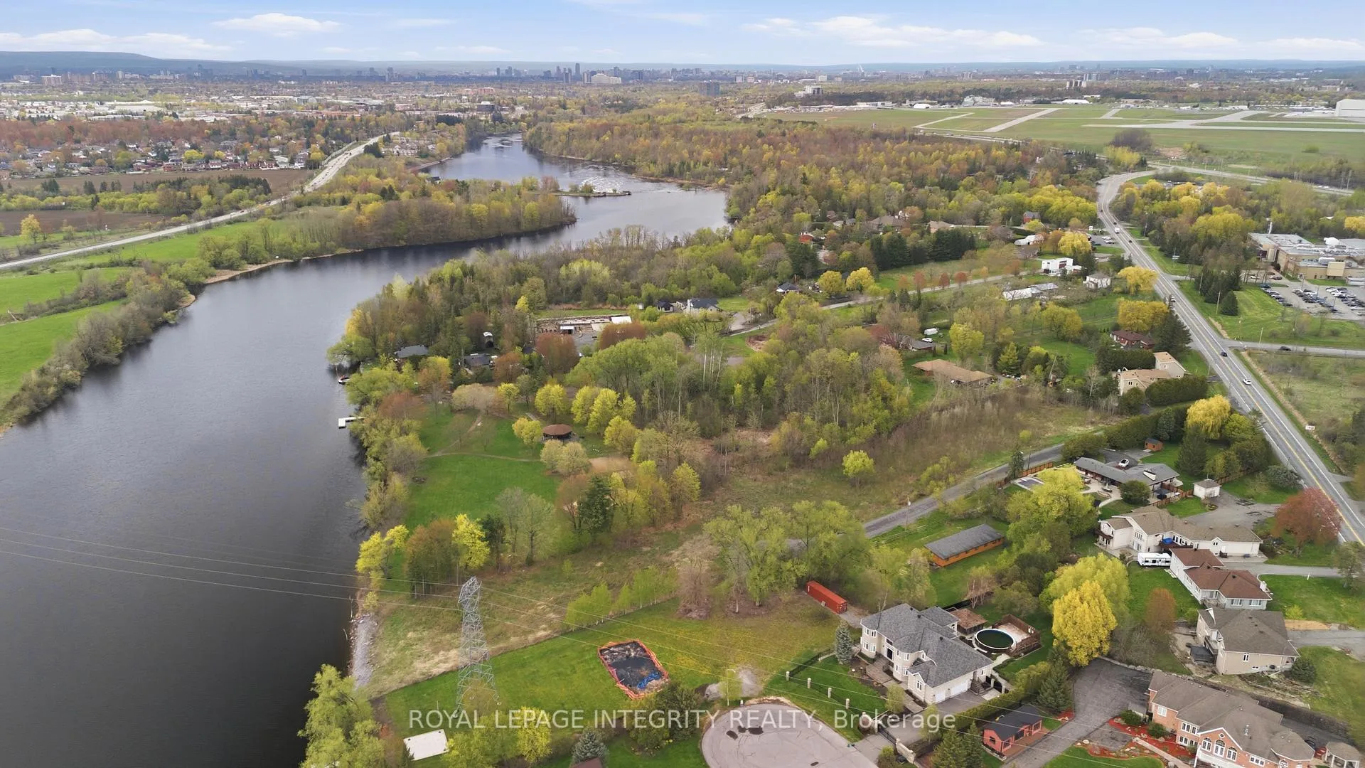 Photo 9 of 348 River Road, Ottawa, Cedardale — HOMEH