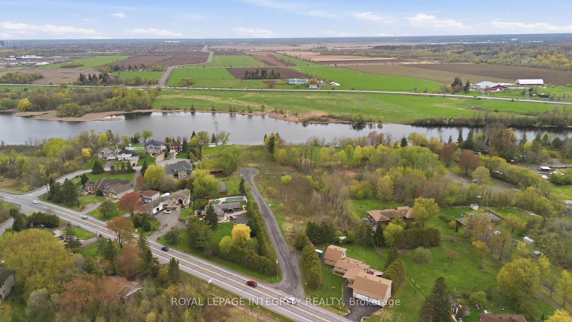 Photo 10 of 348 River Road, Ottawa, Cedardale — HOMEH