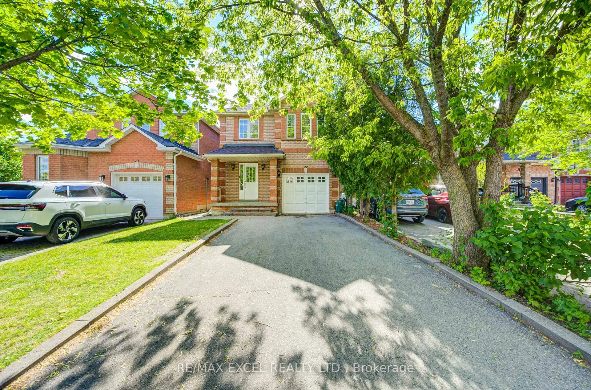 Photo 2 of 22 Horstman Street, Markham, Rouge River Estates — HOMEH