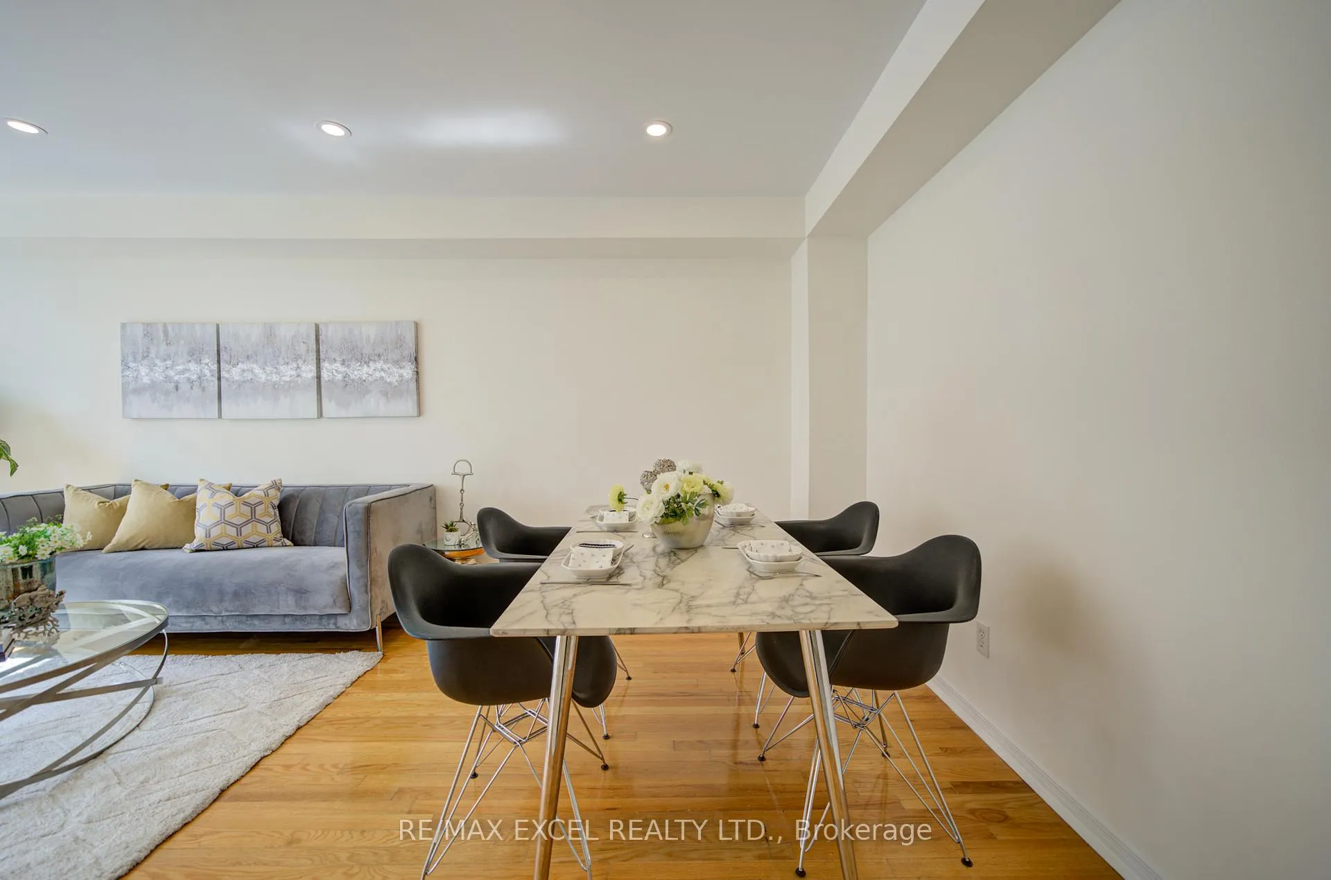 Photo 7 of 22 Horstman Street, Markham, Rouge River Estates — HOMEH