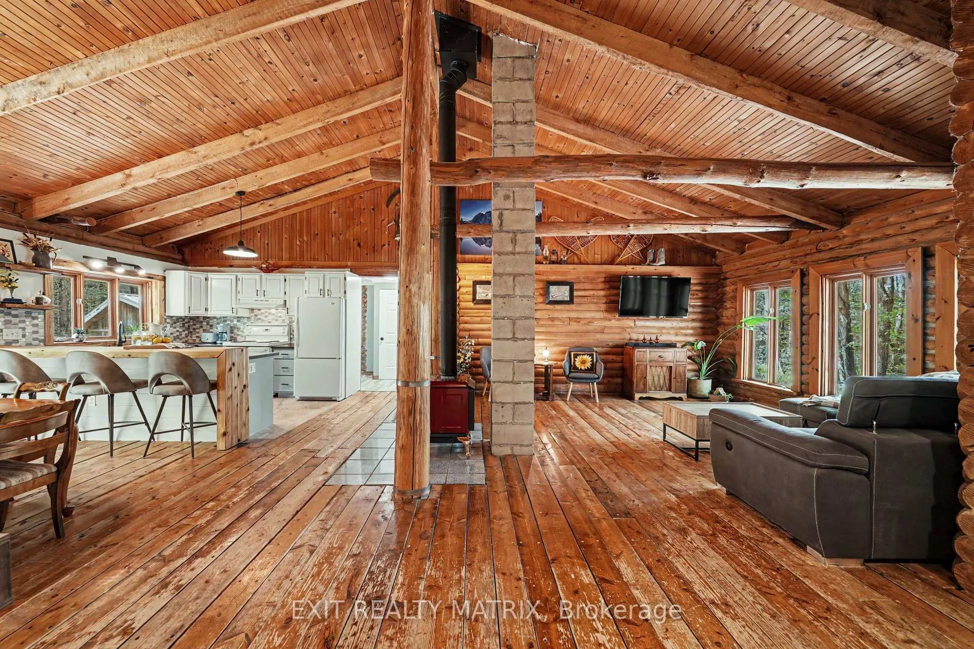 Photo 10 of 5749 Skakum Road, Augusta, Augusta Twp — HOMEH