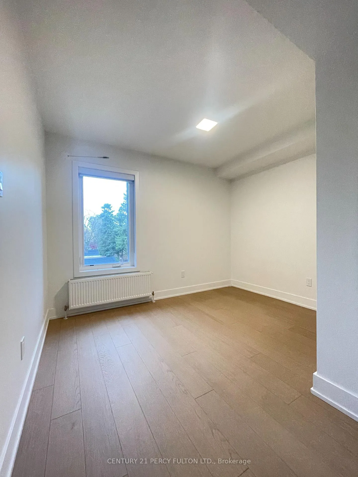 Photo 3 of Unit 11, 320 Roncesvalles Avenue, Toronto, High Park-Swansea — HOMEH