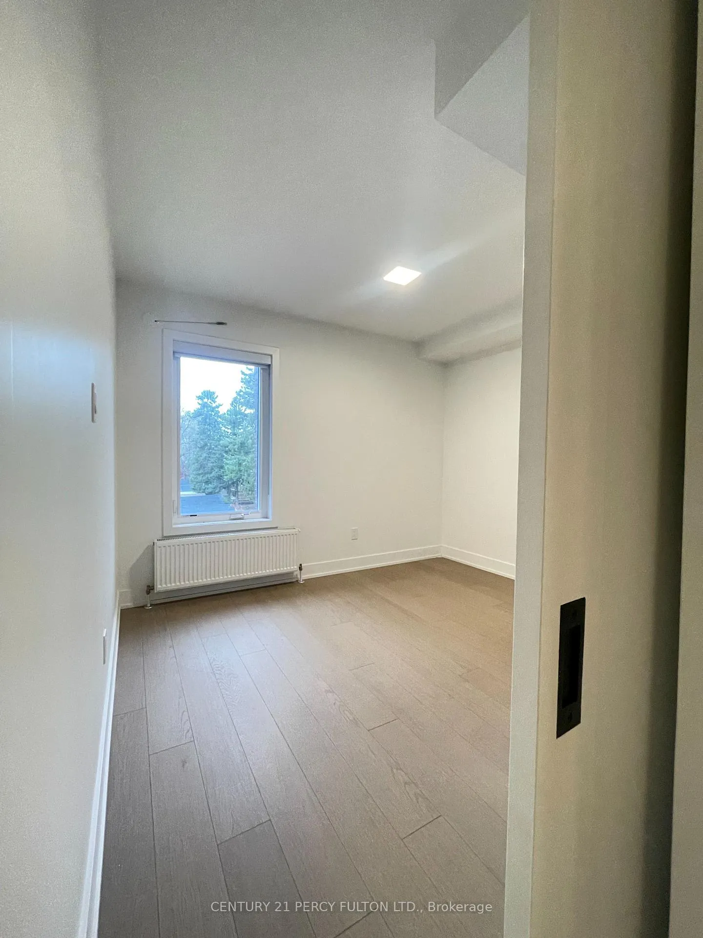 Photo 4 of Unit 11, 320 Roncesvalles Avenue, Toronto, High Park-Swansea — HOMEH