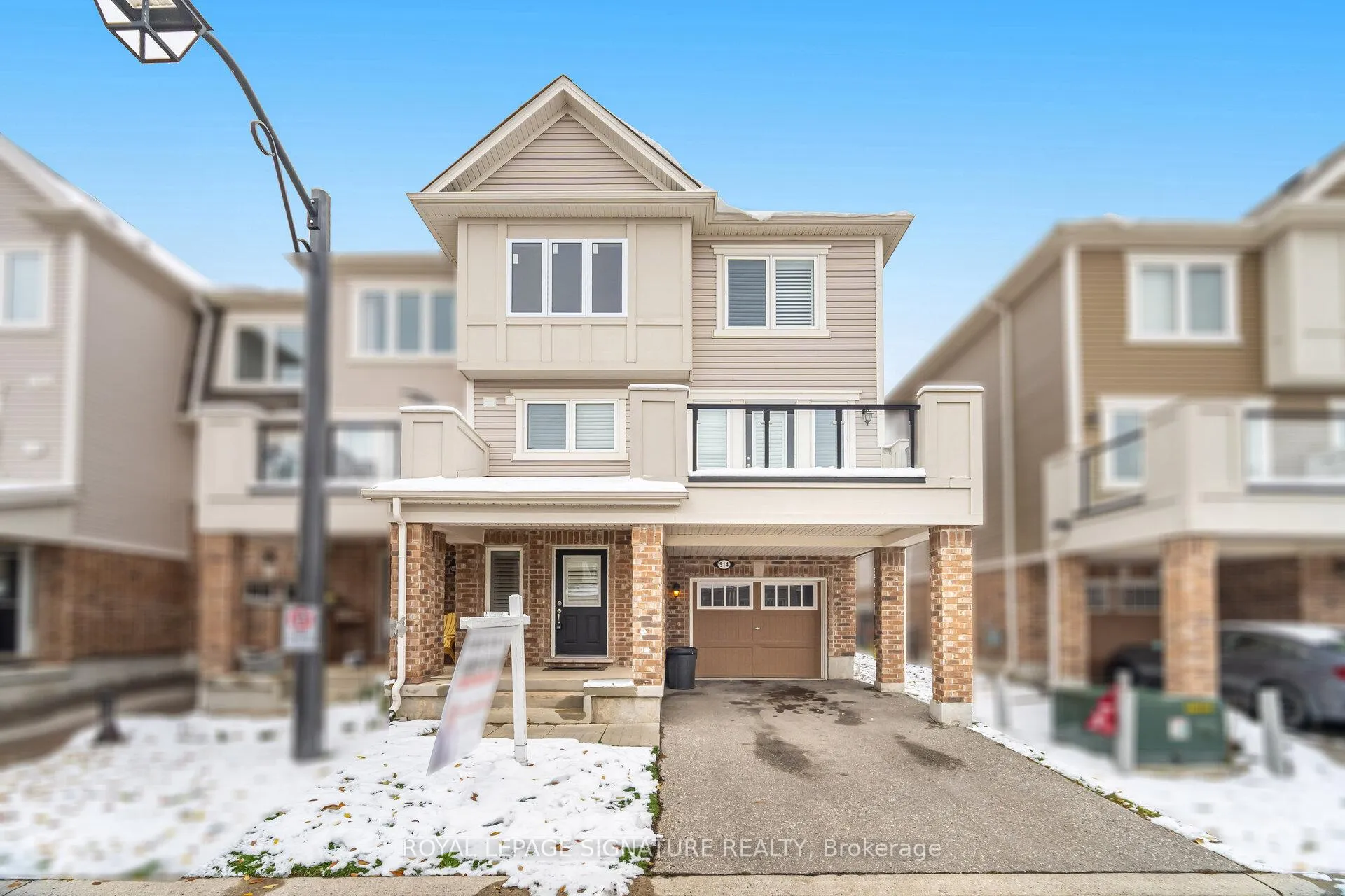 Photo 2 of 514 Goldenrod Lane, Kitchener, Rosenburg — HOMEH