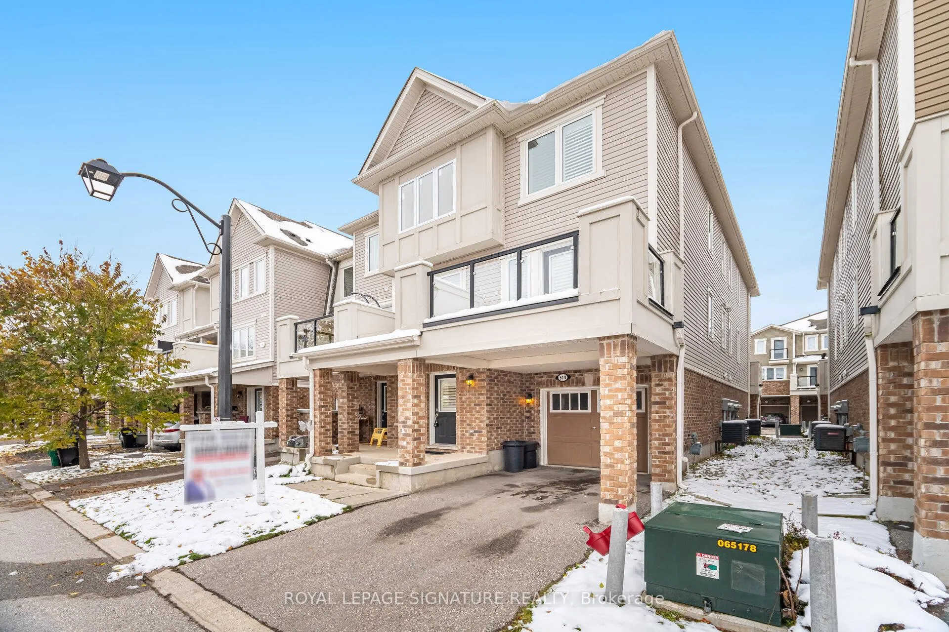 Photo 4 of 514 Goldenrod Lane, Kitchener, Rosenburg — HOMEH