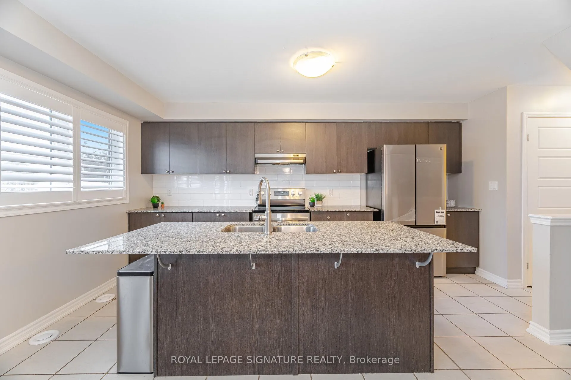 Photo 15 of 514 Goldenrod Lane, Kitchener, Rosenburg — HOMEH