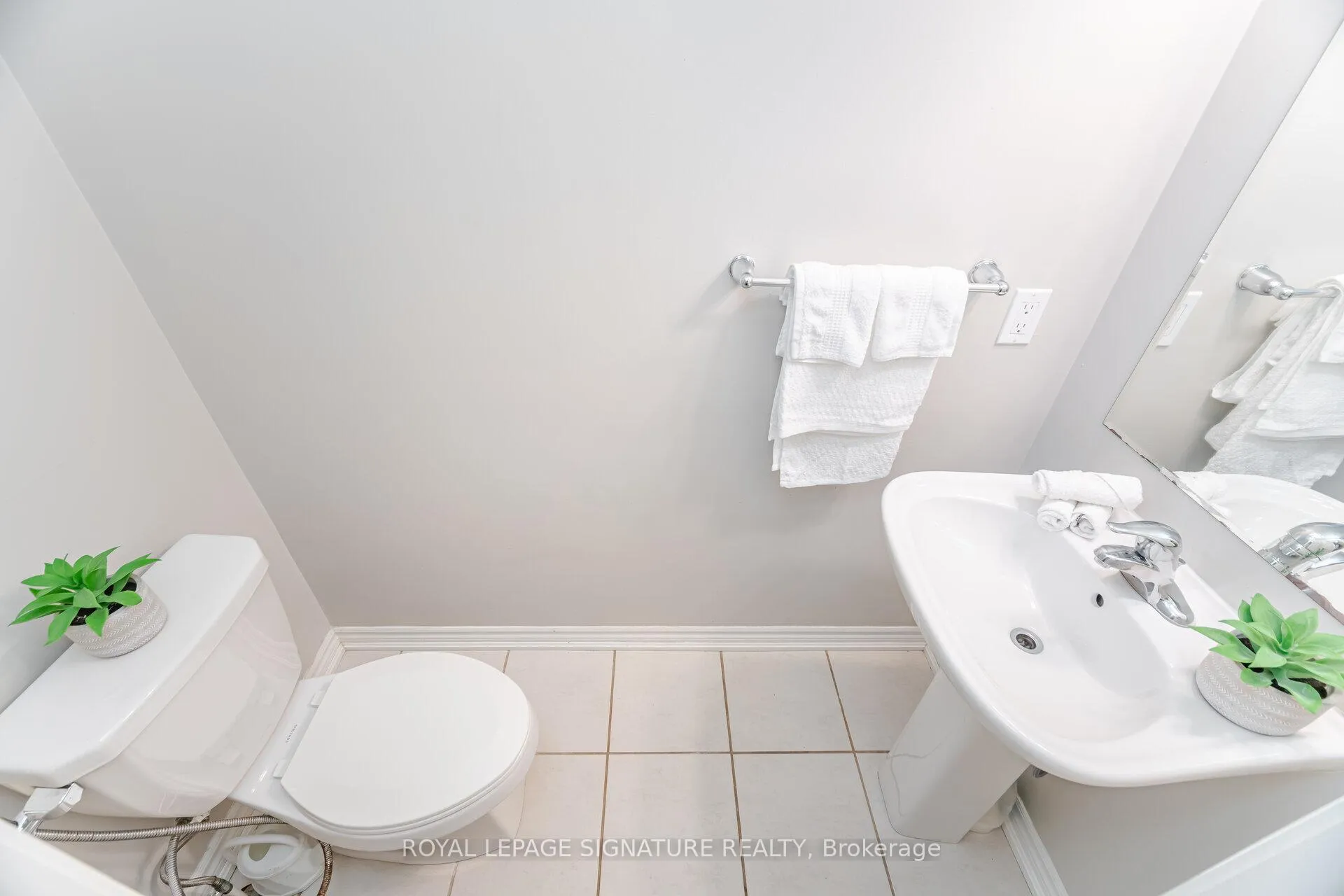Photo 22 of 514 Goldenrod Lane, Kitchener, Rosenburg — HOMEH
