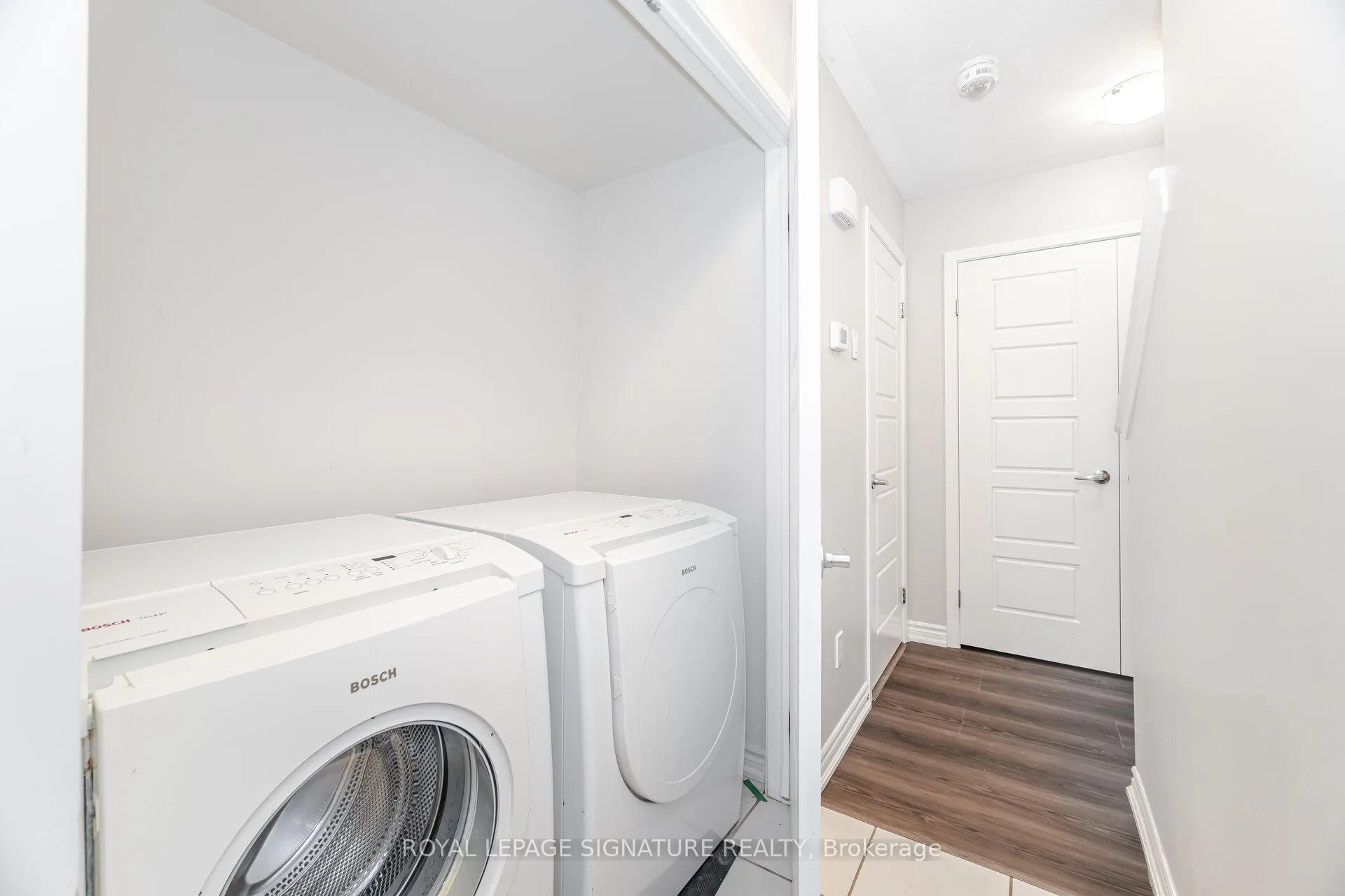 Photo 23 of 514 Goldenrod Lane, Kitchener, Rosenburg — HOMEH