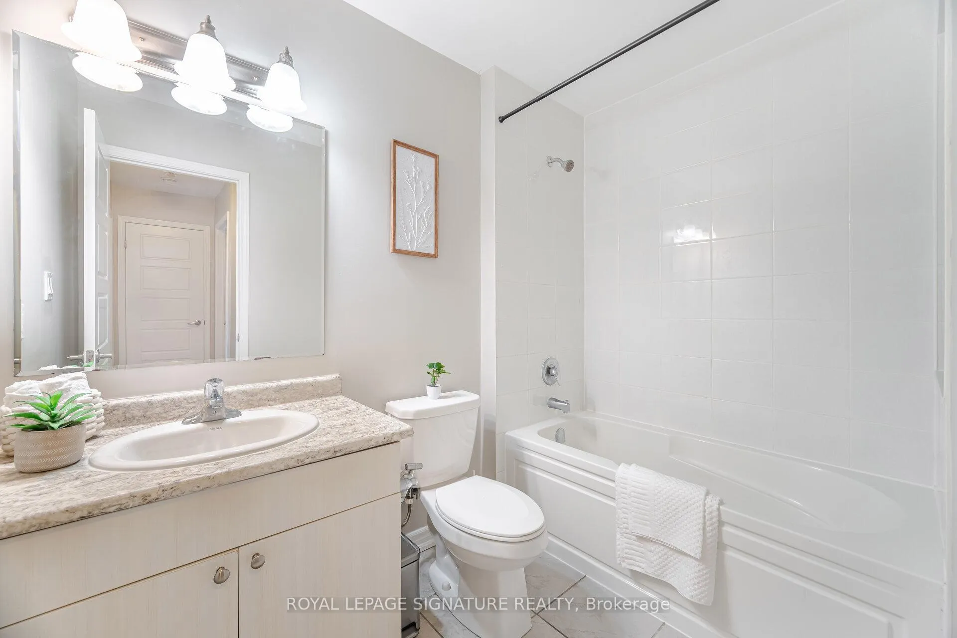 Photo 35 of 514 Goldenrod Lane, Kitchener, Rosenburg — HOMEH