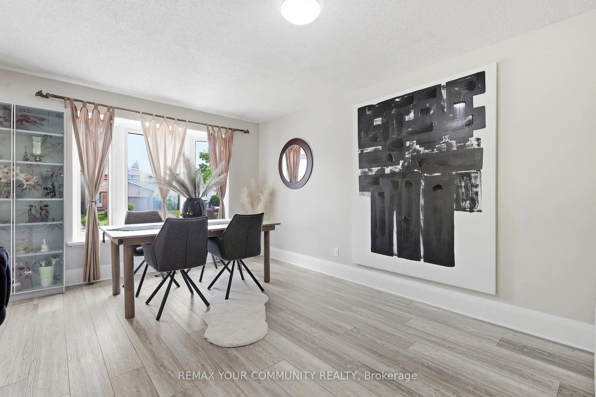 Photo 16 of 28 Snowshoe Crescent, Markham, German Mills — HOMEH