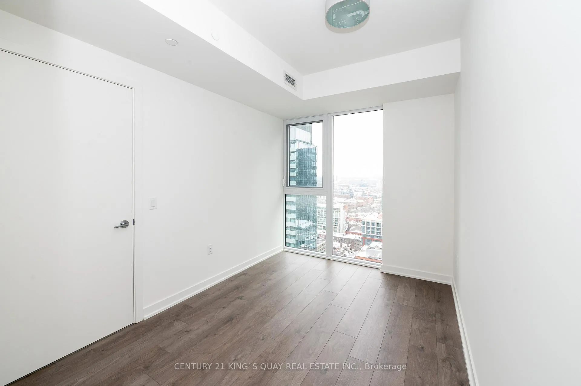 Photo 2 of Unit 2702, 357 King Street W, Toronto, Waterfront Communities — HOMEH