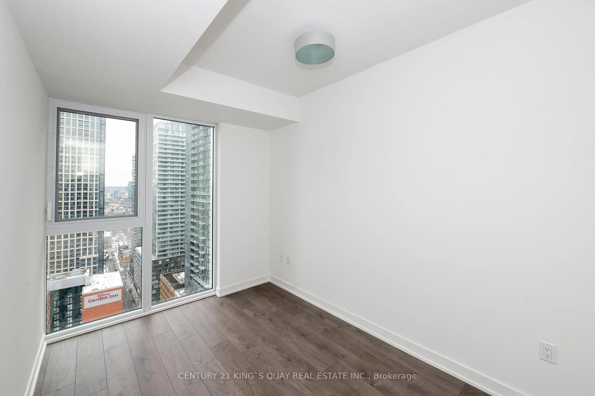Photo 3 of Unit 2702, 357 King Street W, Toronto, Waterfront Communities — HOMEH