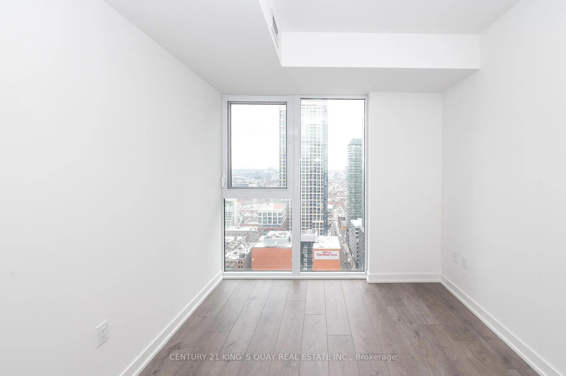 Photo 10 of Unit 2702, 357 King Street W, Toronto, Waterfront Communities — HOMEH