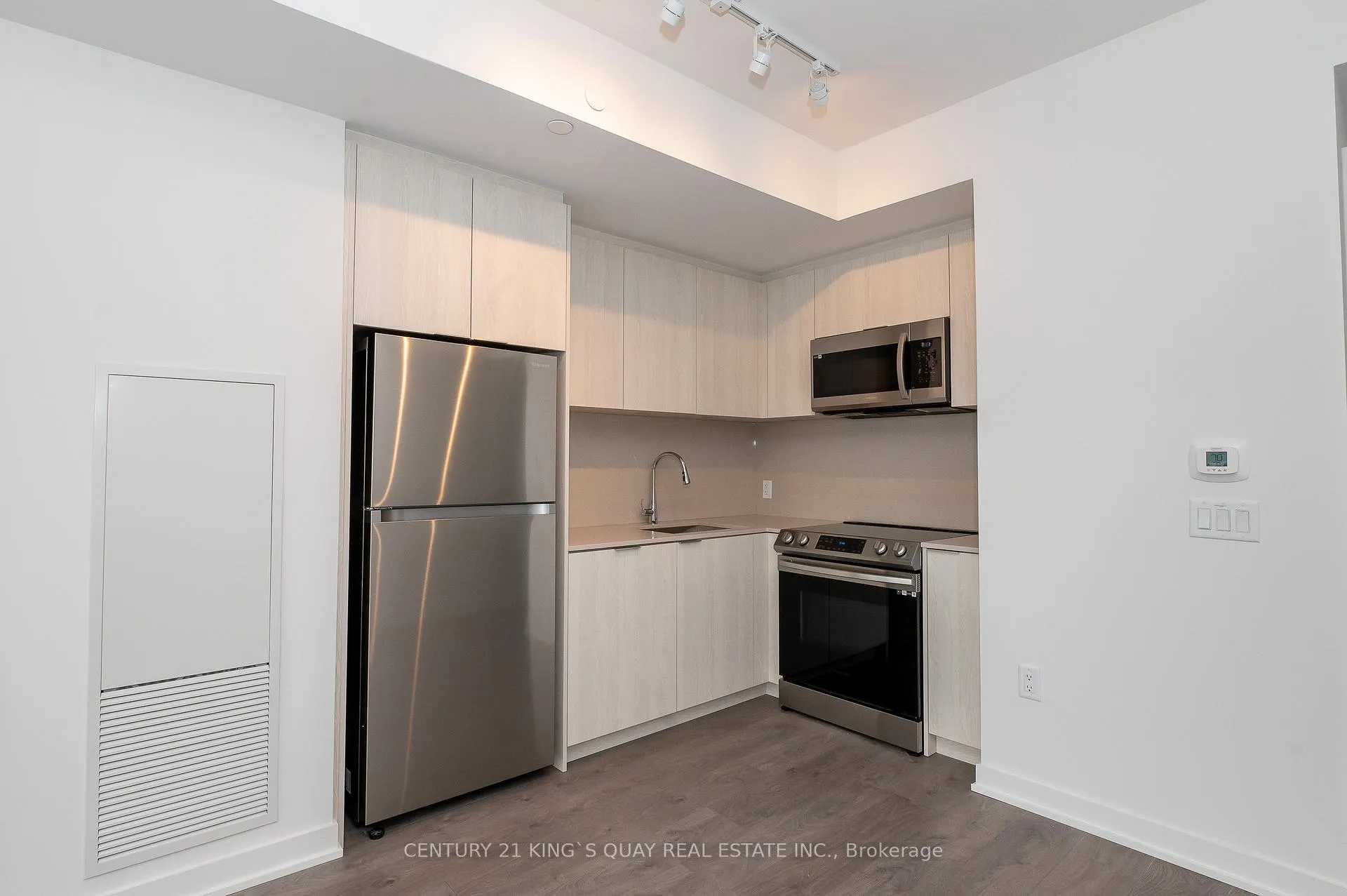 Photo 11 of Unit 2702, 357 King Street W, Toronto, Waterfront Communities — HOMEH