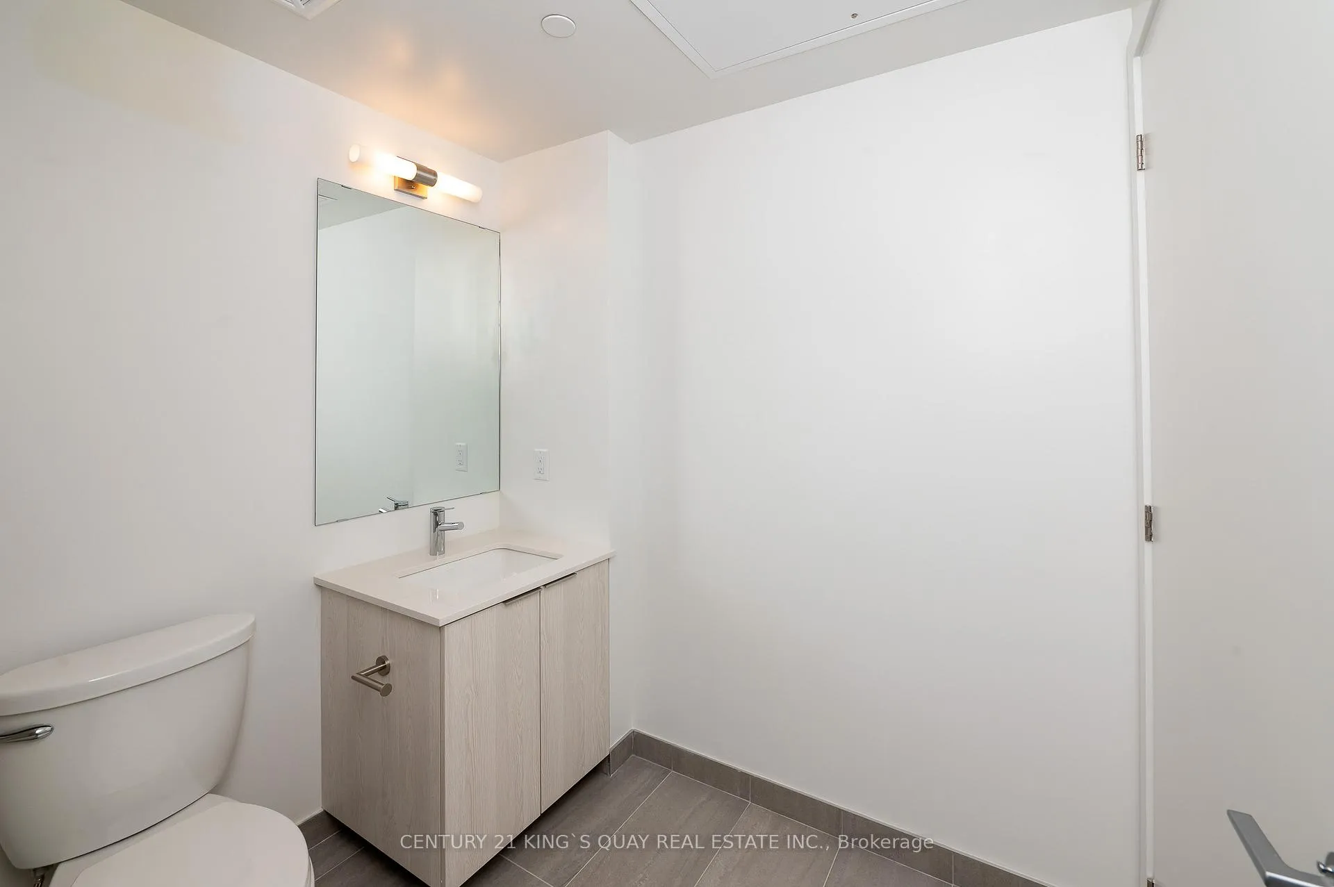 Photo 14 of Unit 2702, 357 King Street W, Toronto, Waterfront Communities — HOMEH