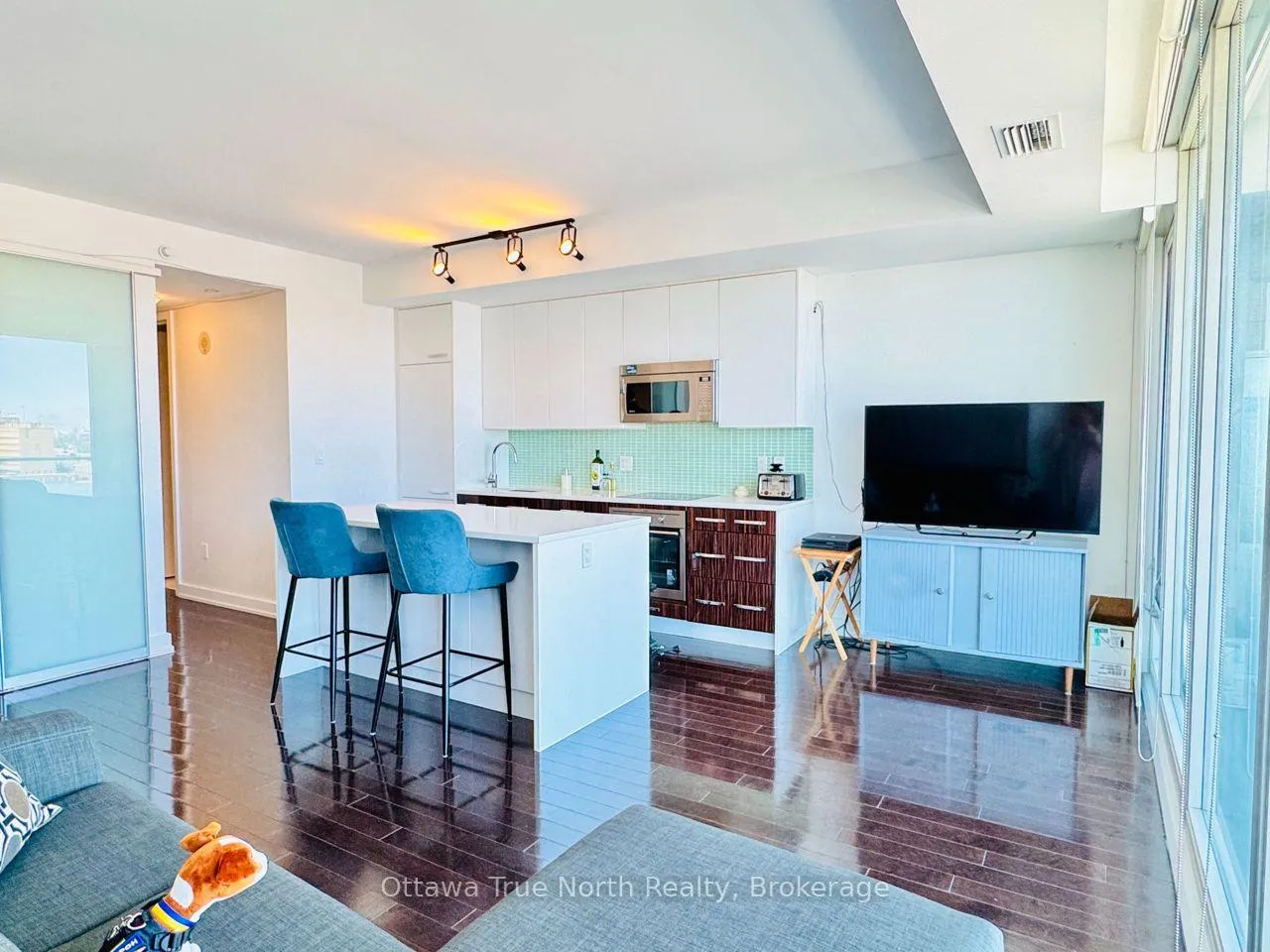 Photo 7 of Unit 908, 111 Champagne Avenue S, Ottawa, West Centre Town — HOMEH