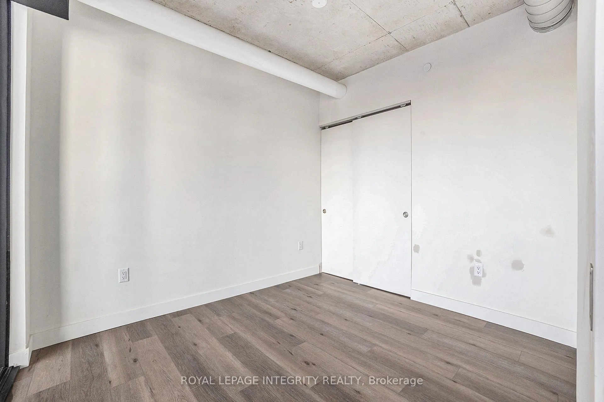 Photo 10 of Unit 404, 10 James Street, Ottawa, Ottawa Centre — HOMEH