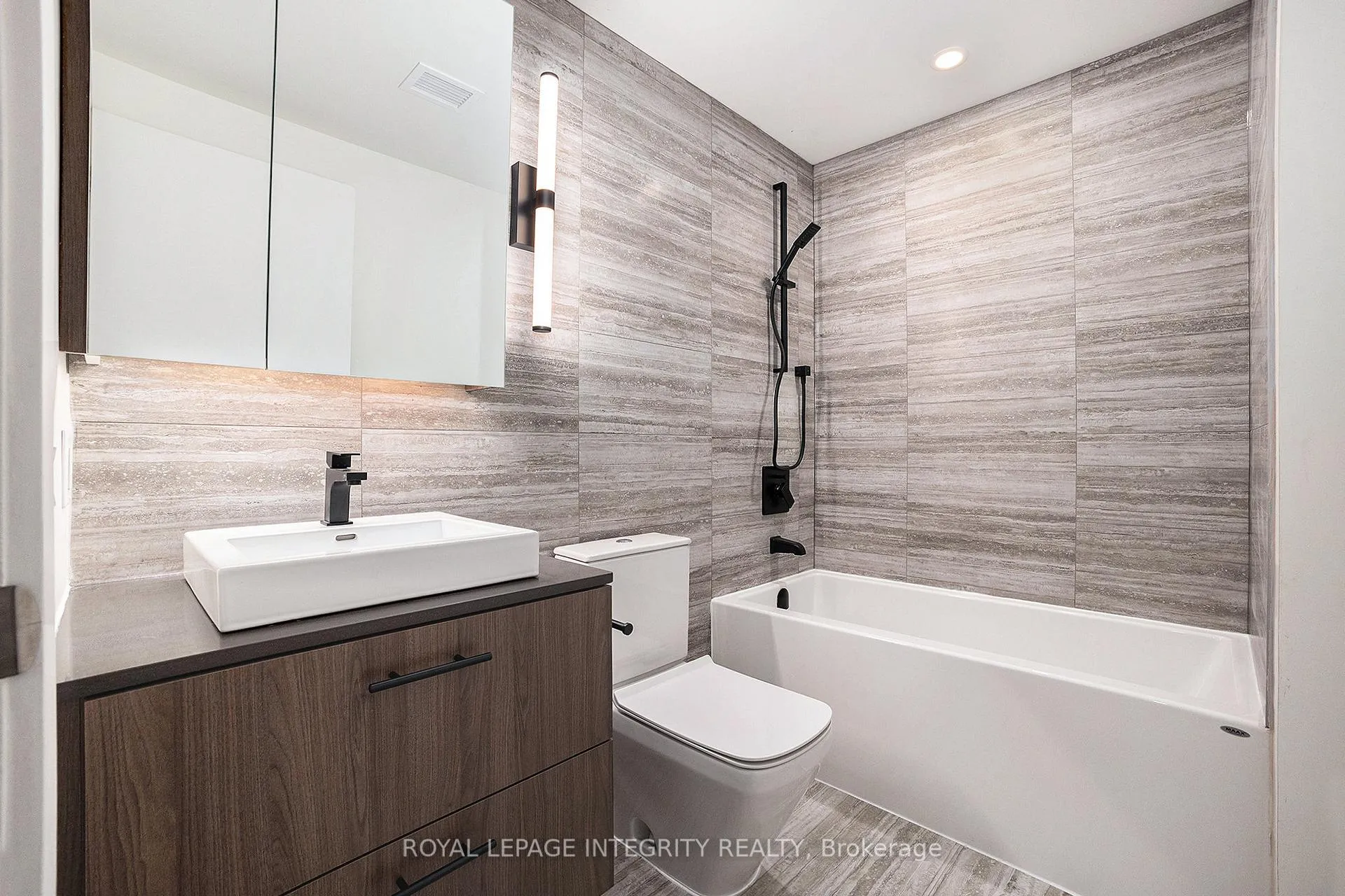 Photo 14 of Unit 404, 10 James Street, Ottawa, Ottawa Centre — HOMEH
