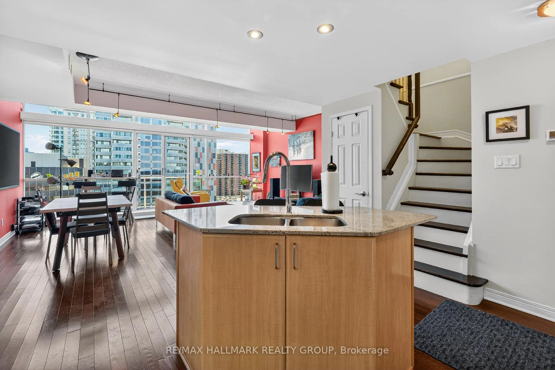 Photo 6 of Unit PH01, 134 York Street, Ottawa, Lower Town/Byward Market — HOMEH
