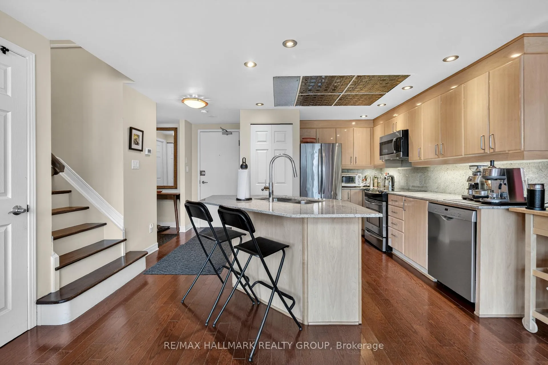 Photo 7 of Unit PH01, 134 York Street, Ottawa, Lower Town/Byward Market — HOMEH