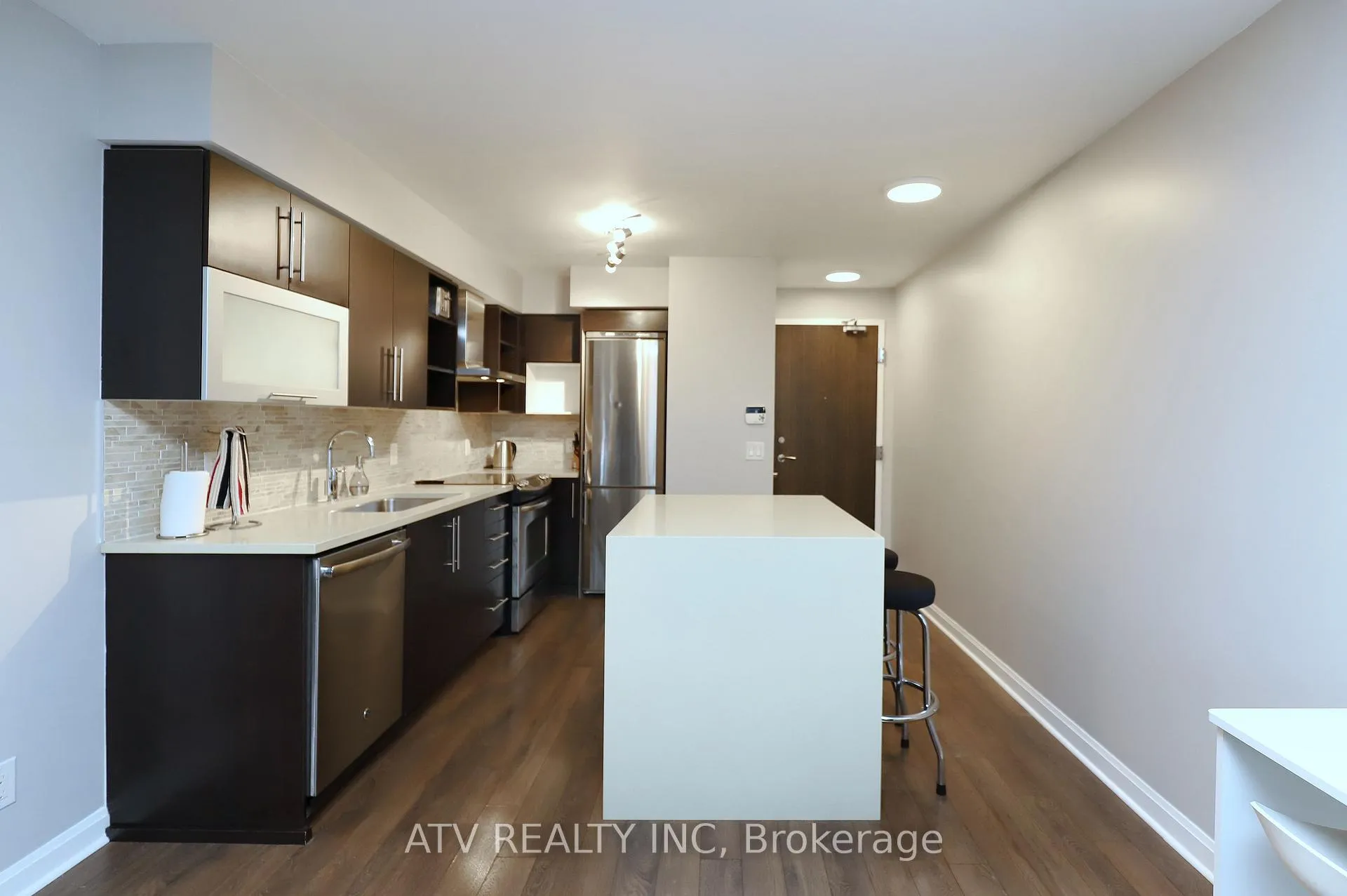 Photo 7 of Unit 1213, 1 Michael Power Place, Etobicoke, Islington-City Centre West — HOMEH