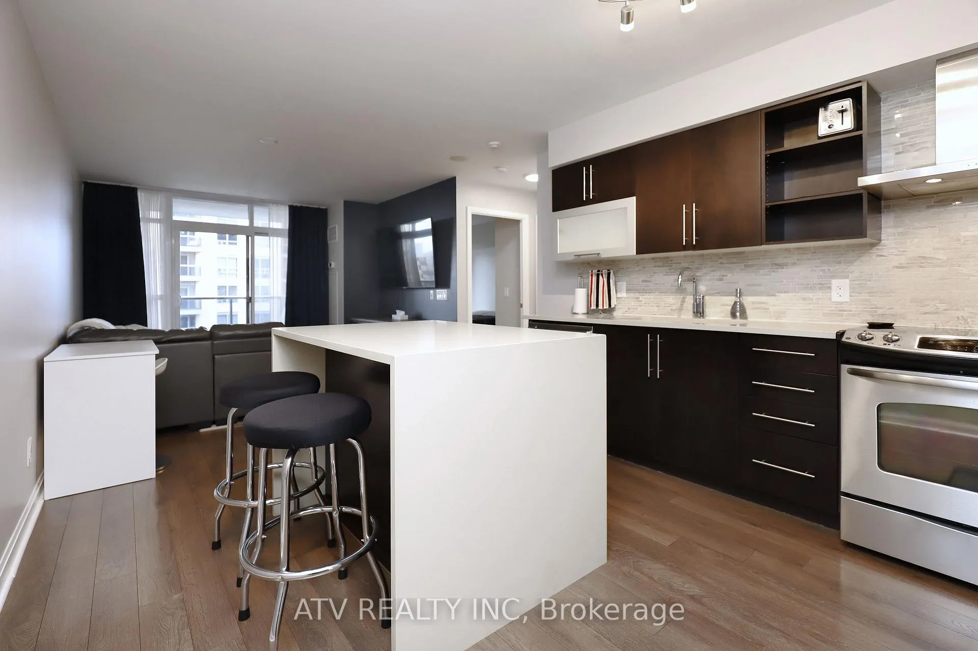 Photo 9 of Unit 1213, 1 Michael Power Place, Etobicoke, Islington-City Centre West — HOMEH