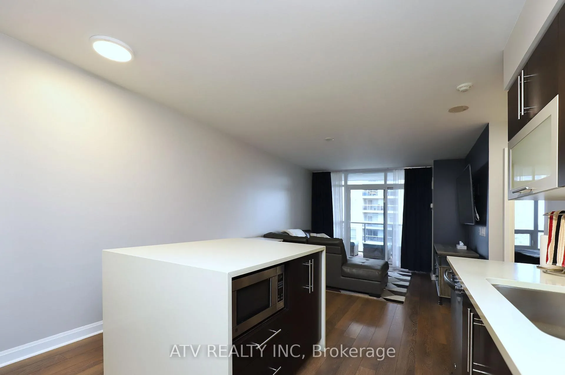 Photo 11 of Unit 1213, 1 Michael Power Place, Etobicoke, Islington-City Centre West — HOMEH