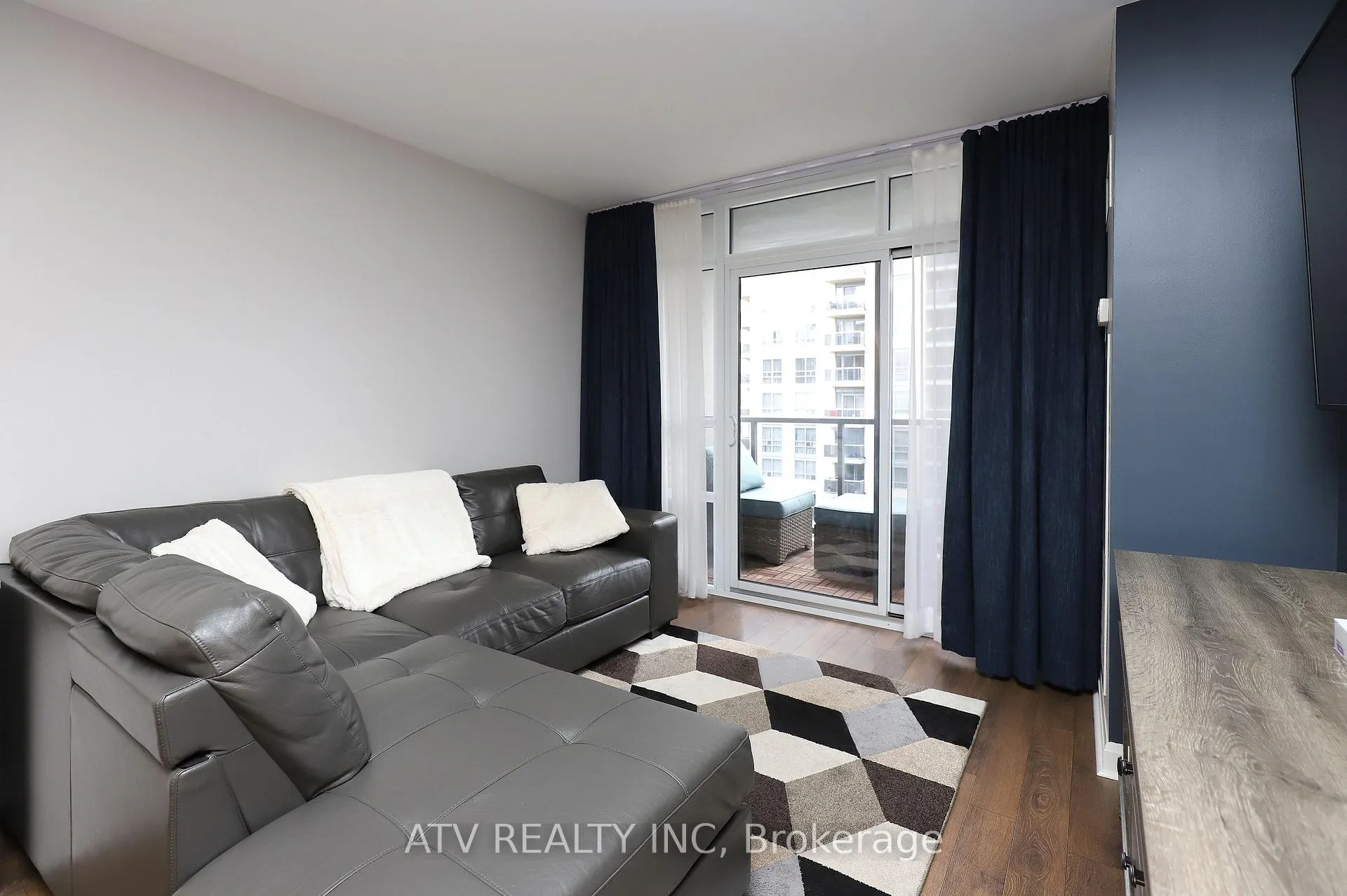 Photo 16 of Unit 1213, 1 Michael Power Place, Etobicoke, Islington-City Centre West — HOMEH