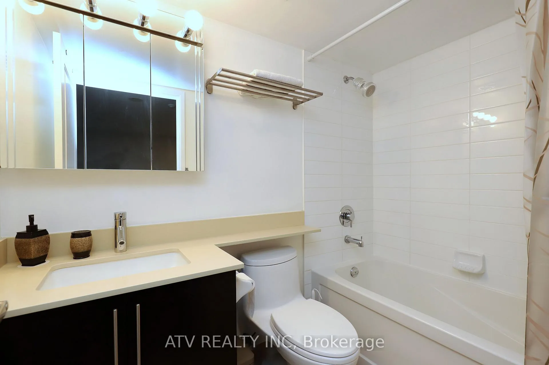 Photo 23 of Unit 1213, 1 Michael Power Place, Etobicoke, Islington-City Centre West — HOMEH