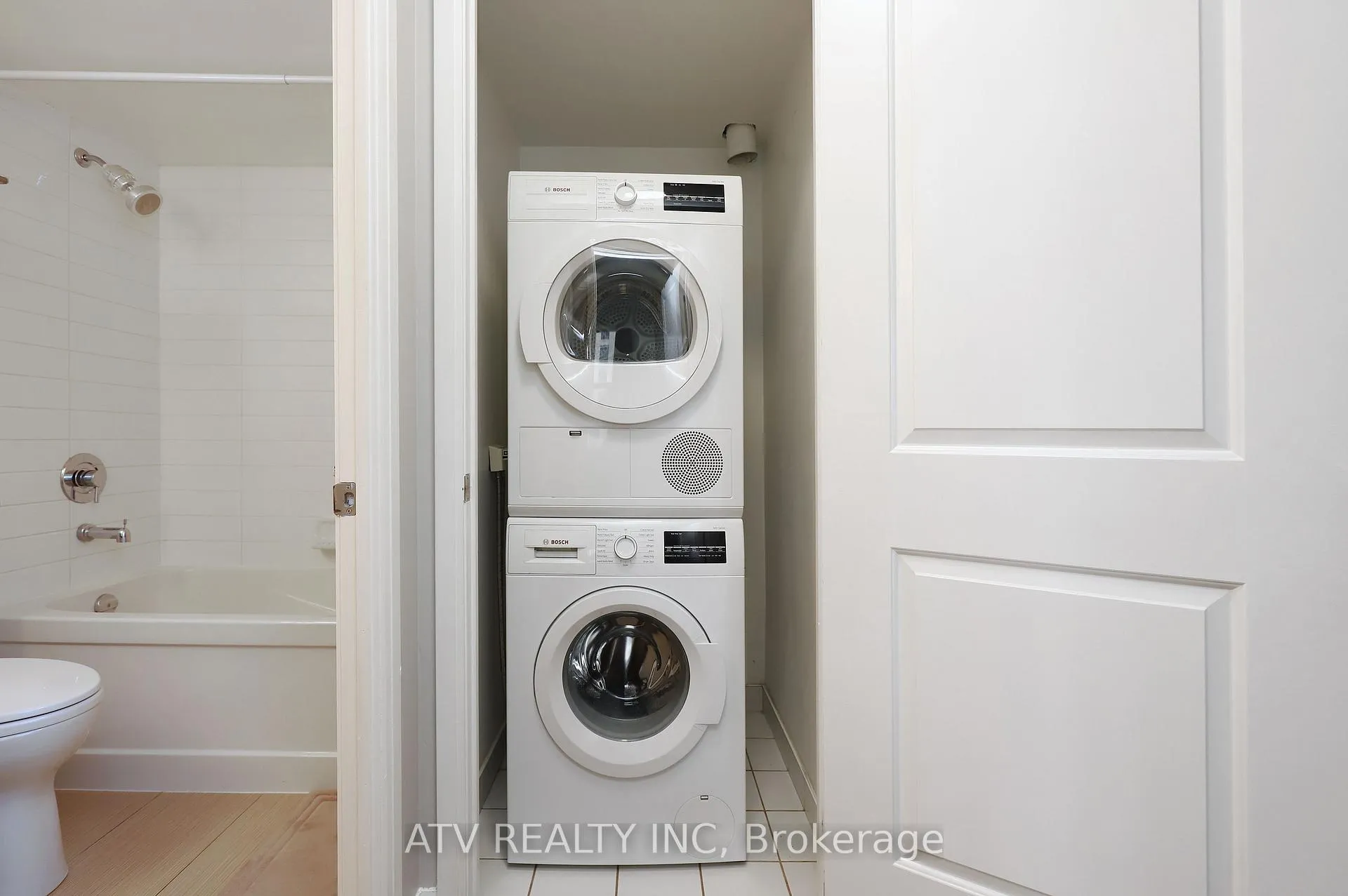 Photo 25 of Unit 1213, 1 Michael Power Place, Etobicoke, Islington-City Centre West — HOMEH