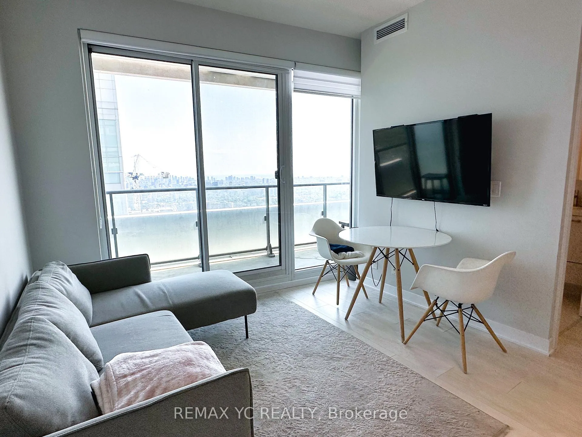 Photo 1 of Unit 4607, 2221 Yonge Street, Toronto, Mount Pleasant West — HOMEH