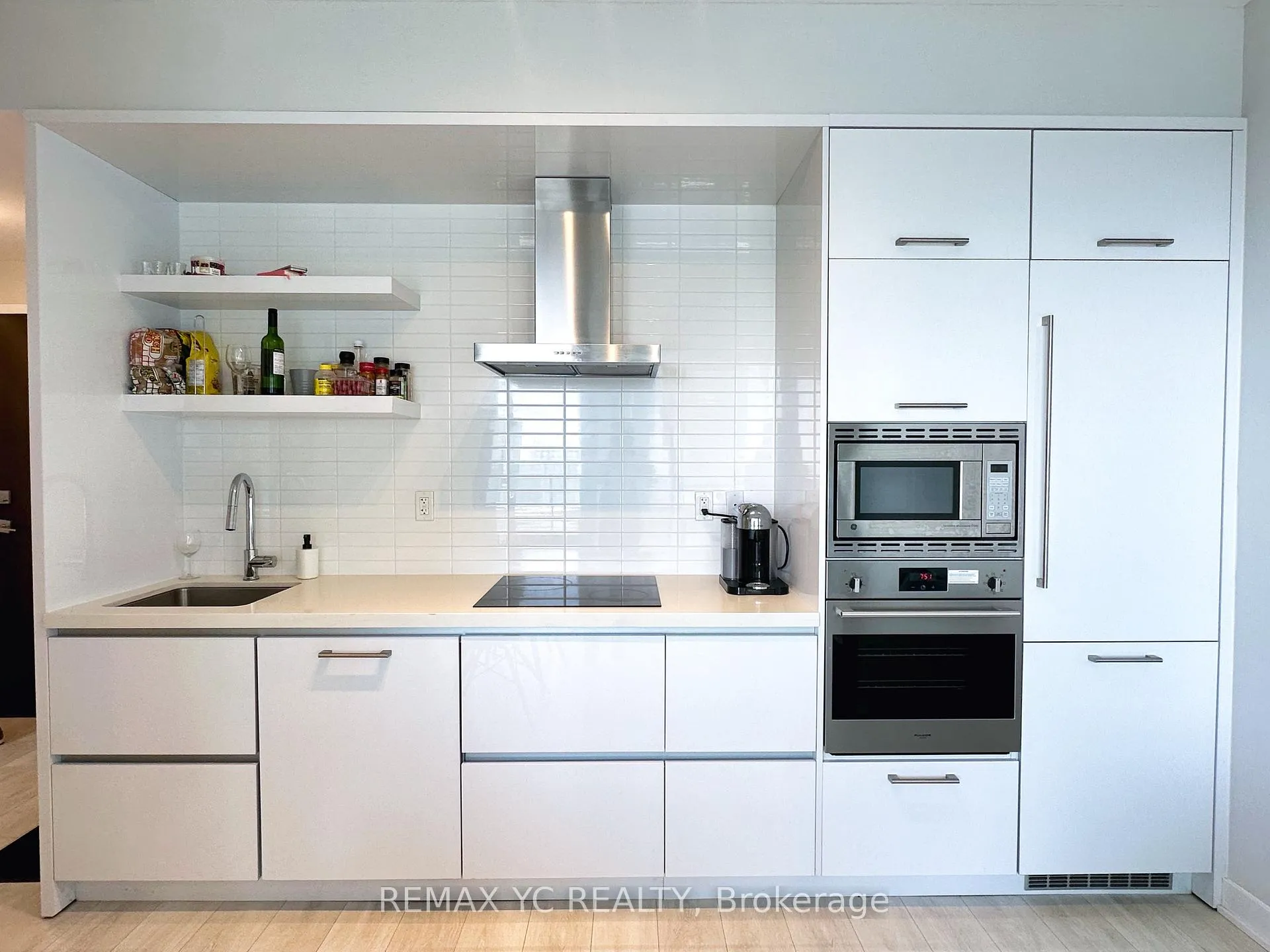 Photo 5 of Unit 4607, 2221 Yonge Street, Toronto, Mount Pleasant West — HOMEH
