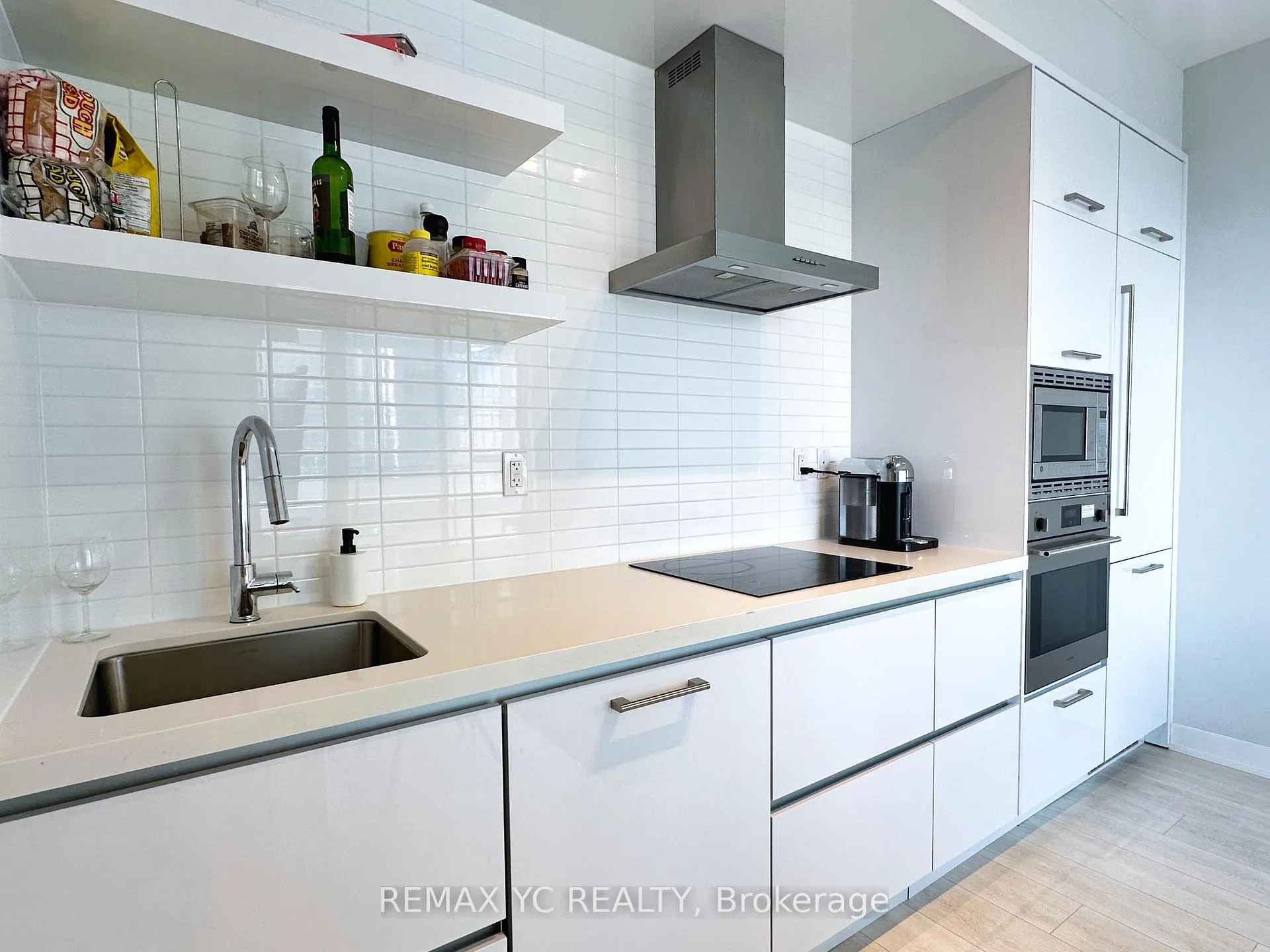 Photo 6 of Unit 4607, 2221 Yonge Street, Toronto, Mount Pleasant West — HOMEH